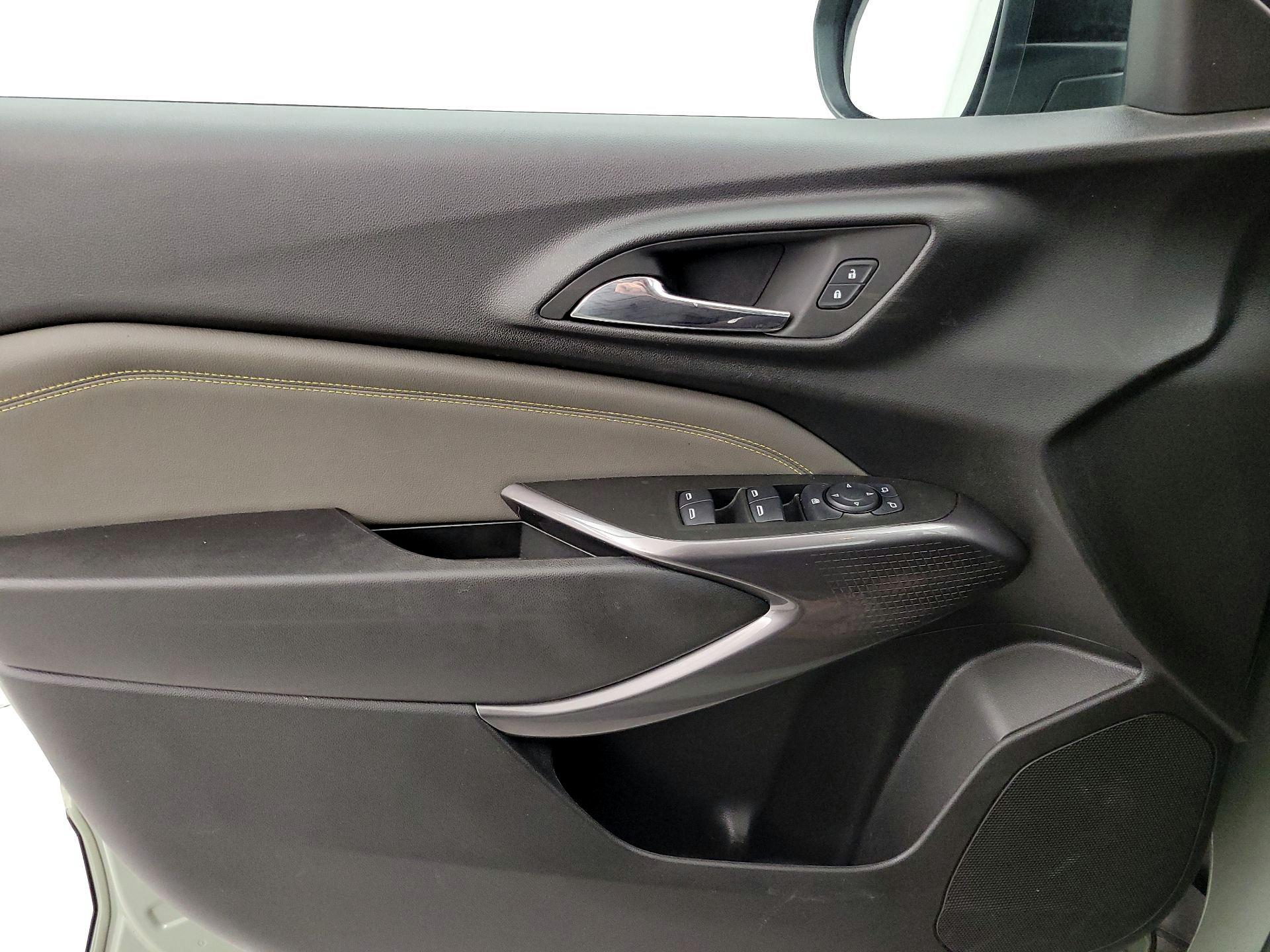 Thumbnail: 2025 Chevrolet Trax - 12