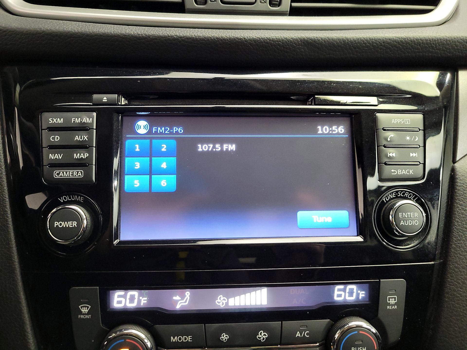 Thumbnail: 2016 Nissan Rogue - 16