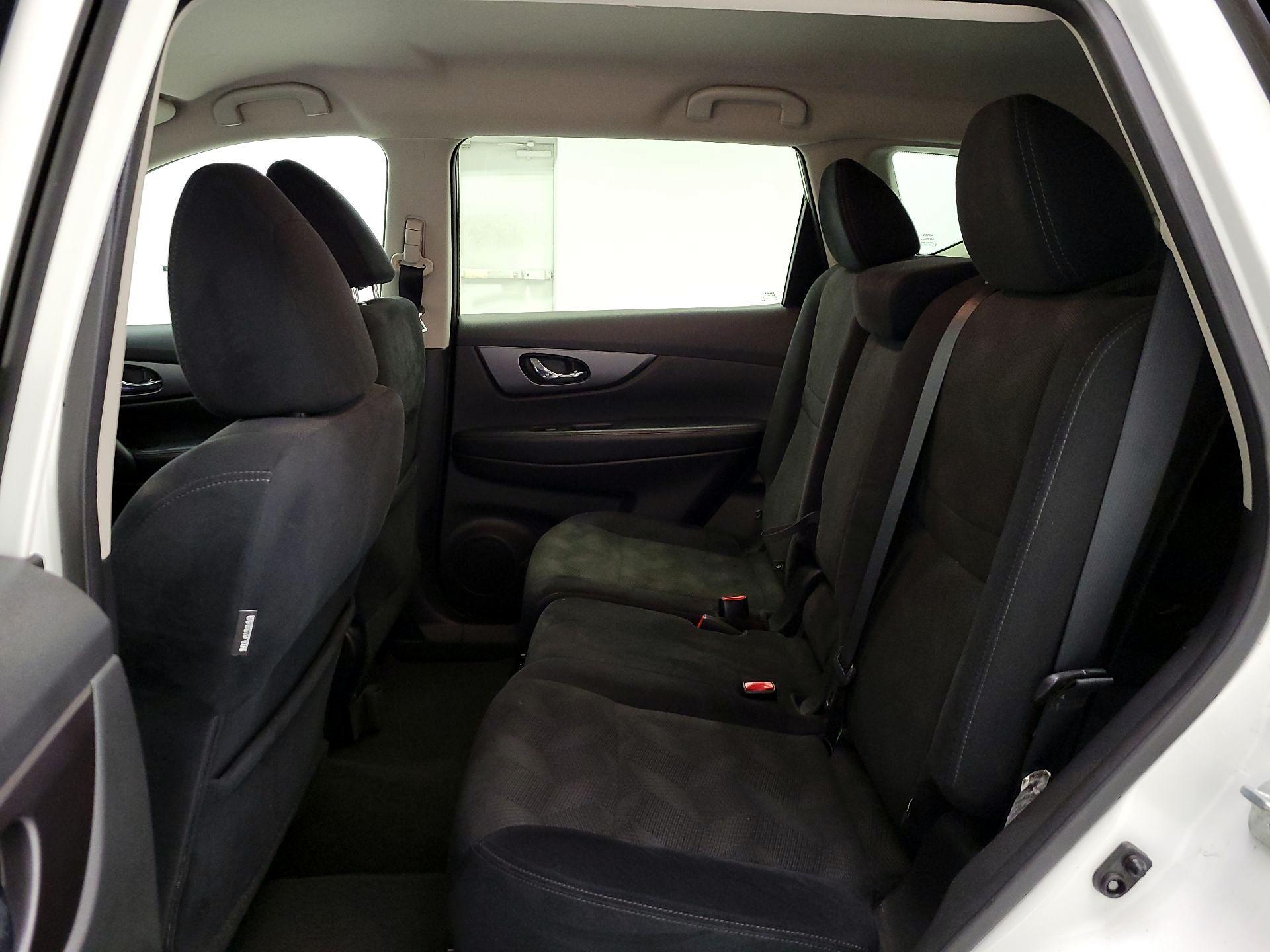 Thumbnail: 2016 Nissan Rogue - 20