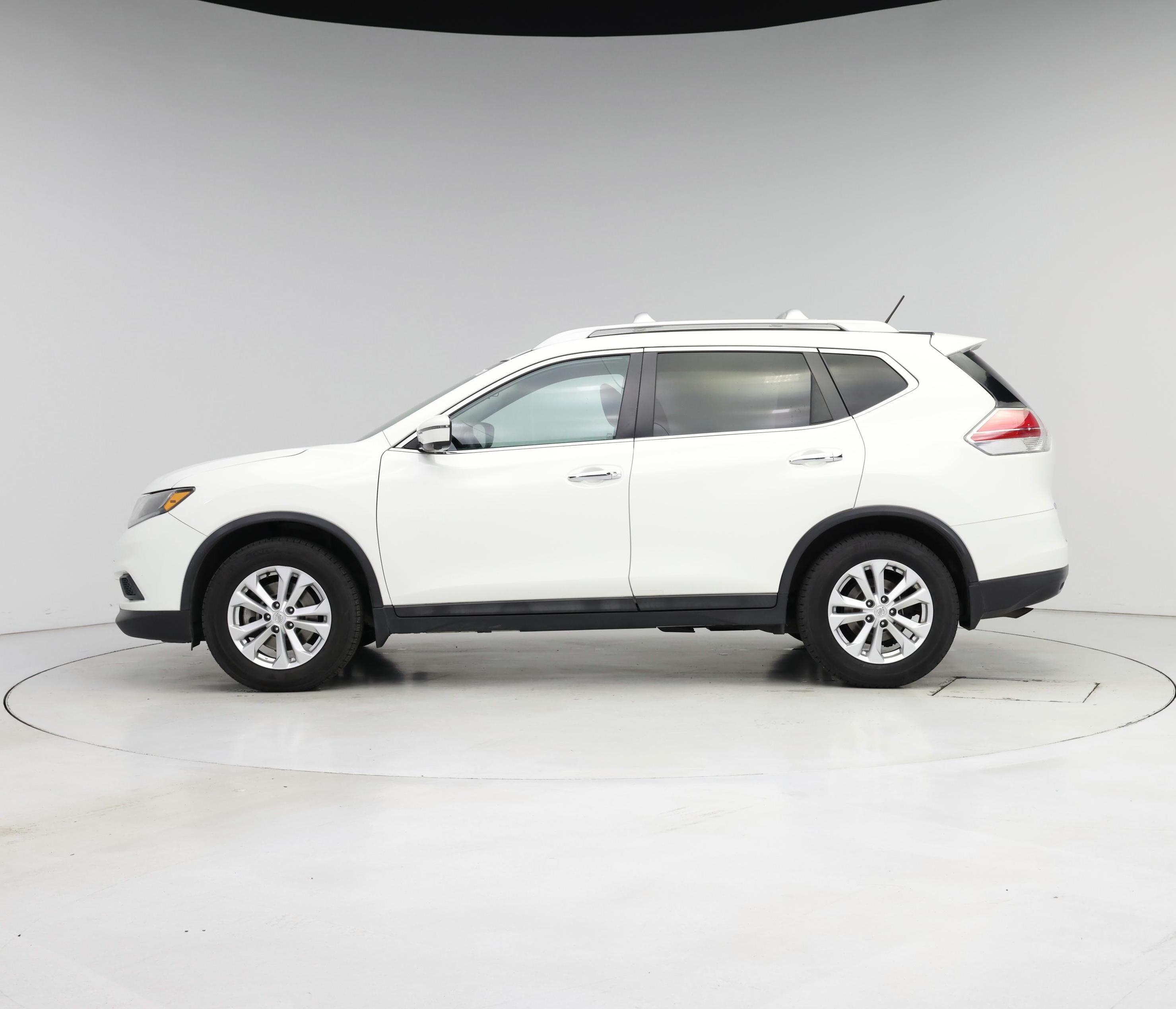 Thumbnail: 2016 Nissan Rogue - 3