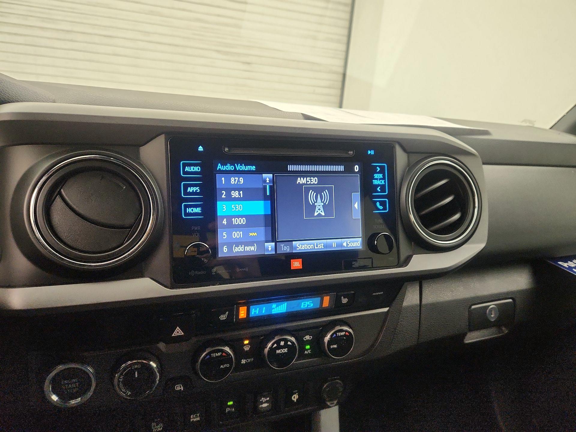 Thumbnail: 2017 Toyota Tacoma - 15