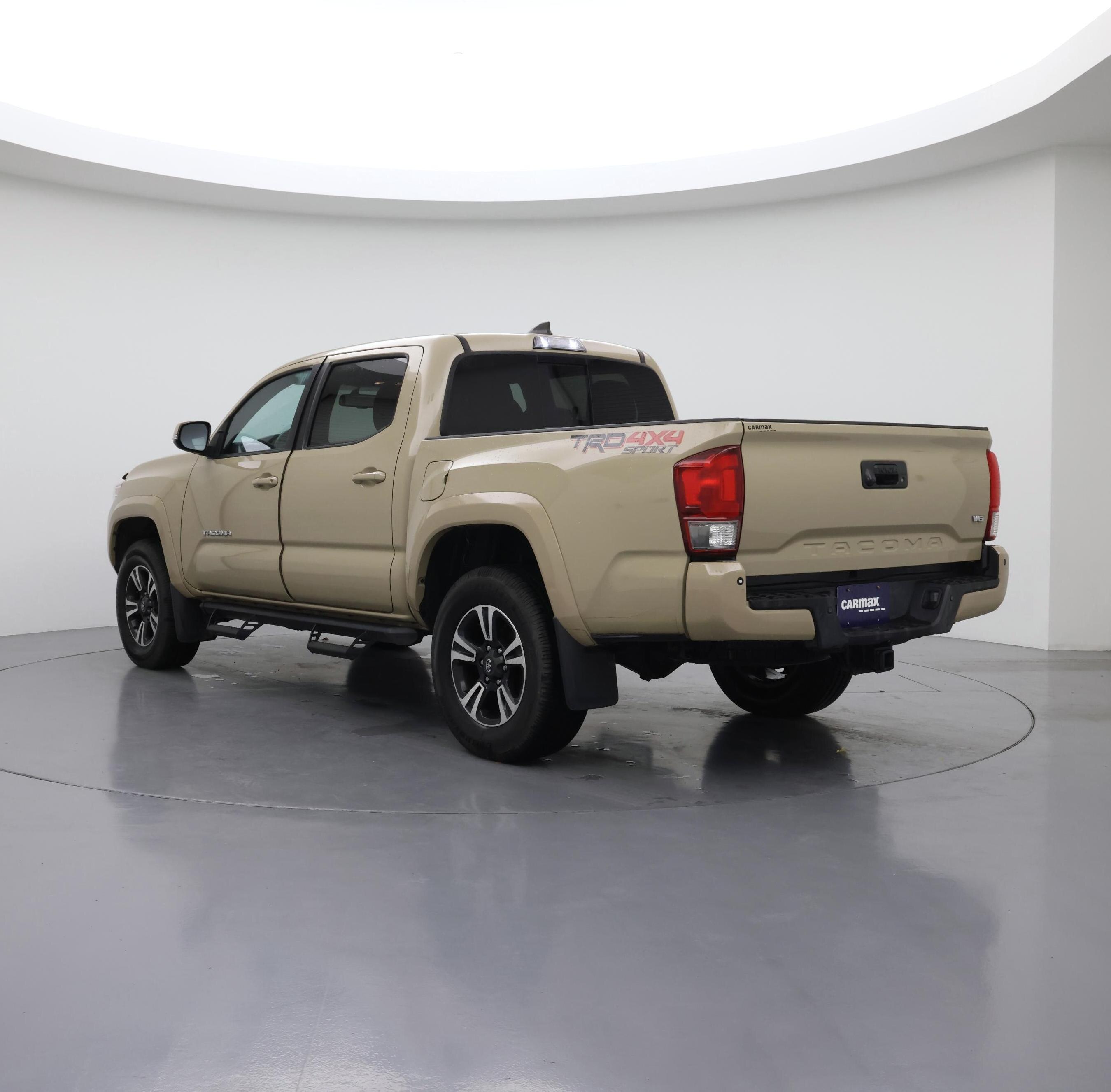 Thumbnail: 2017 Toyota Tacoma - 2