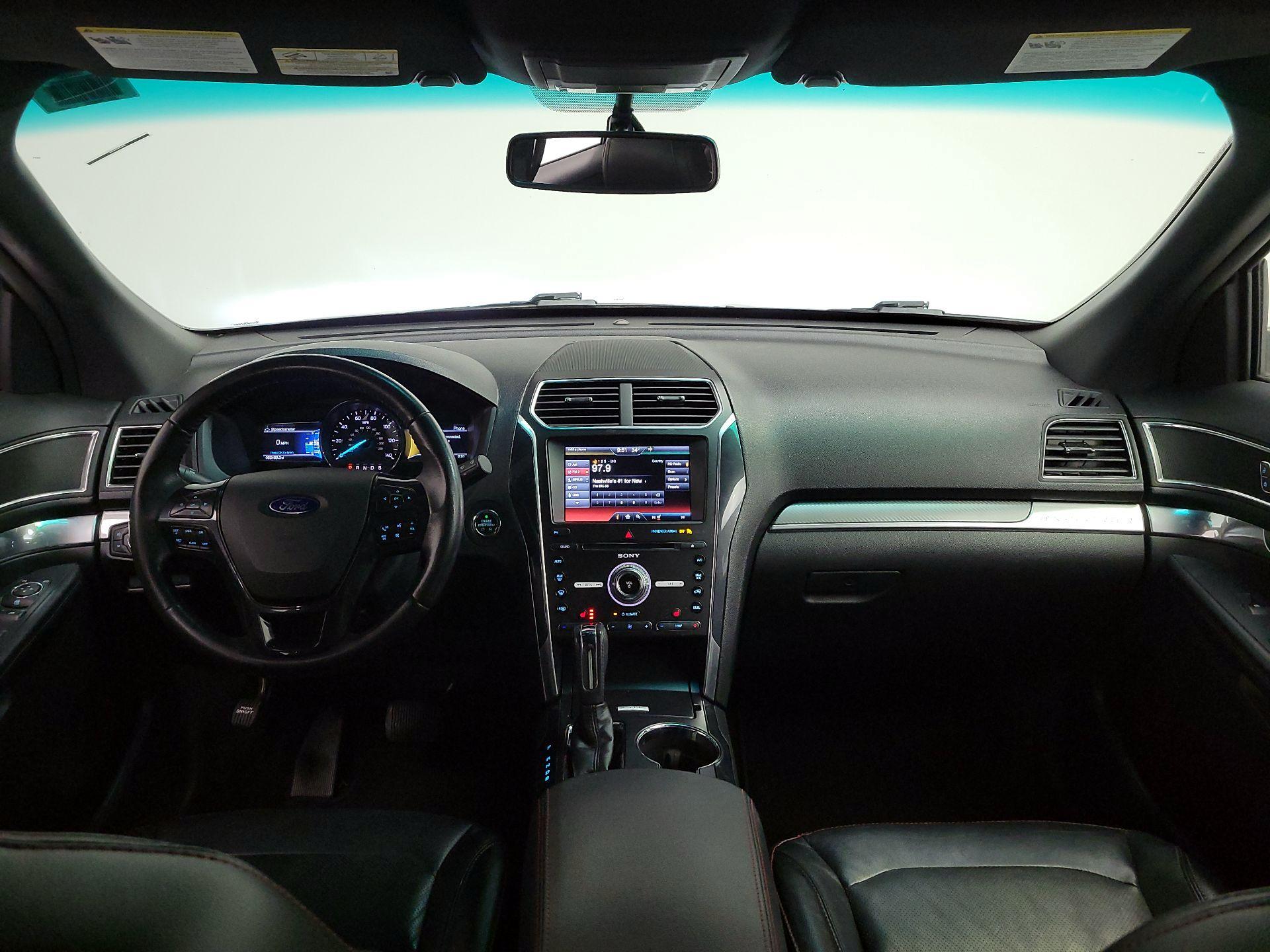 Thumbnail: 2016 Ford Explorer - 9