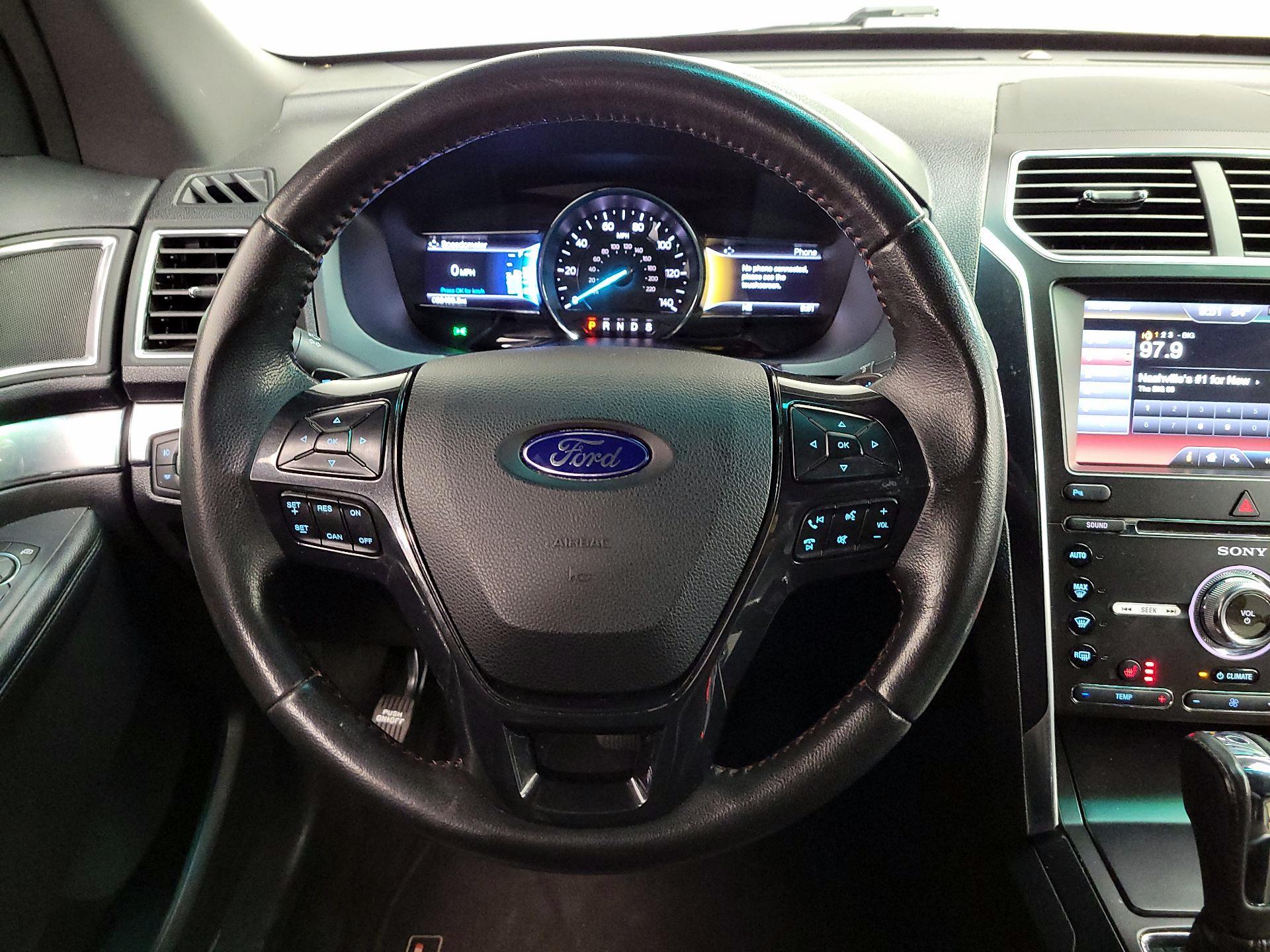 Thumbnail: 2016 Ford Explorer - 10