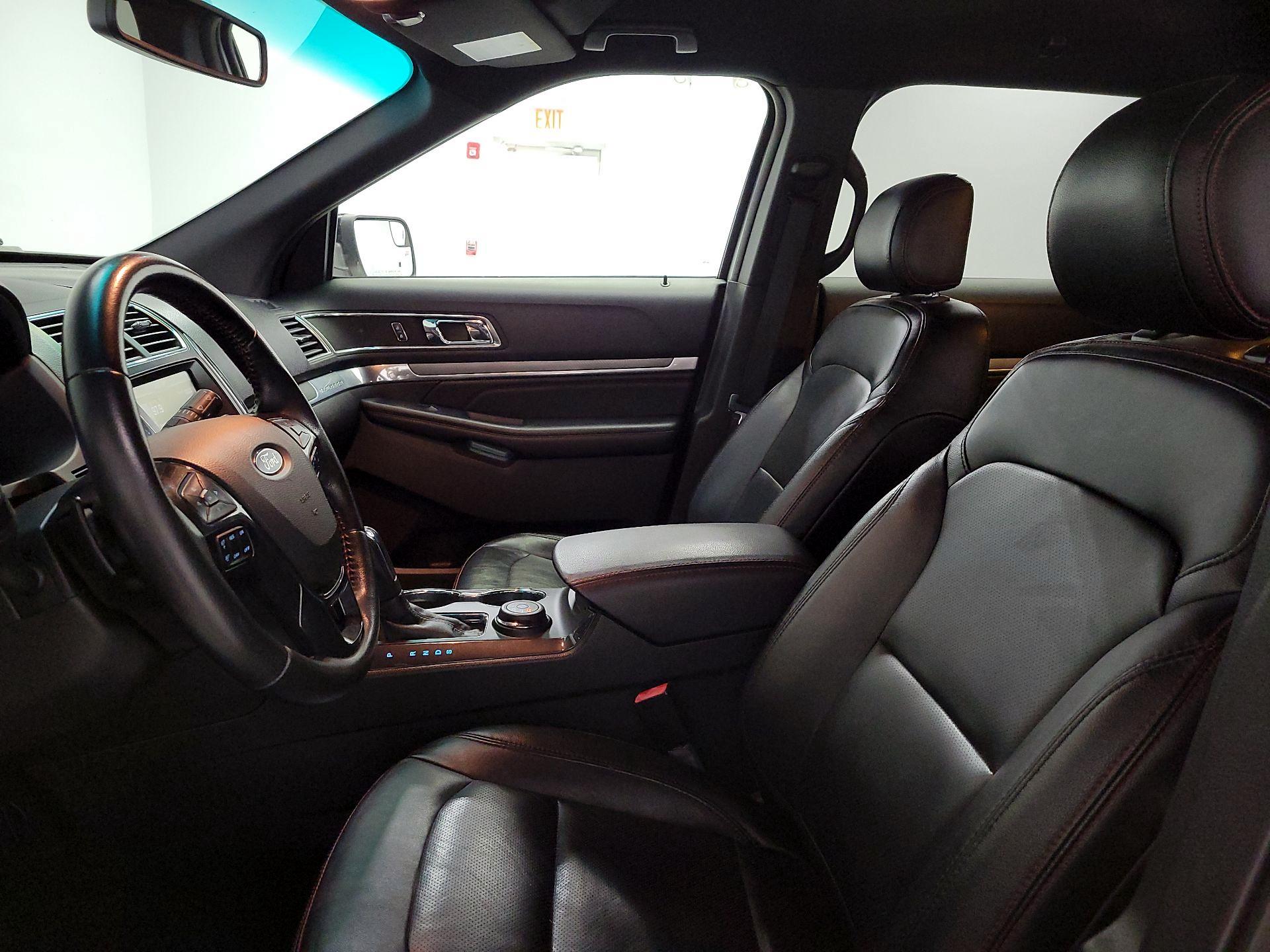 Thumbnail: 2016 Ford Explorer - 11