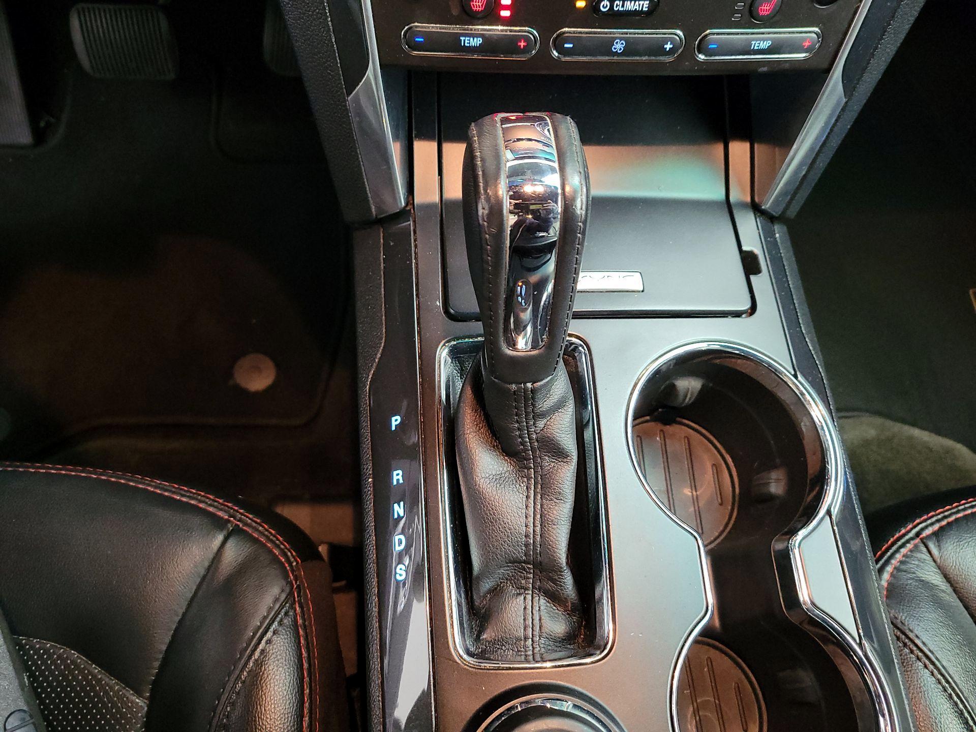 Thumbnail: 2016 Ford Explorer - 17