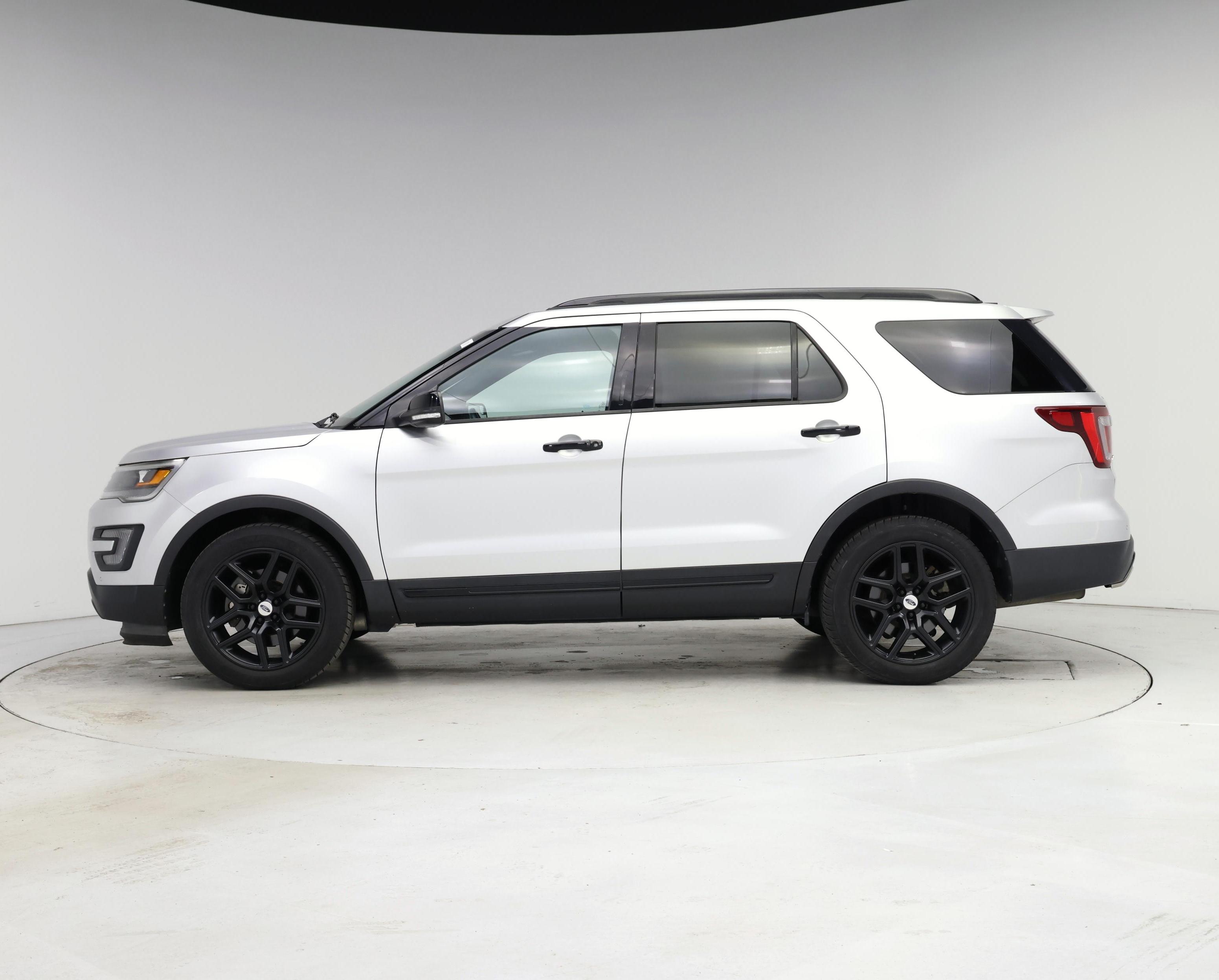 Thumbnail: 2016 Ford Explorer - 3