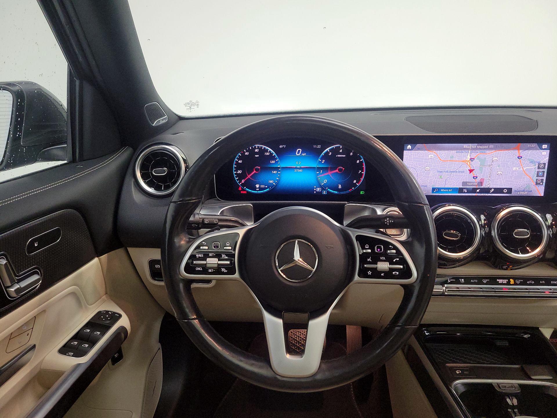 Thumbnail: 2021 Mercedes-Benz GLB - 10