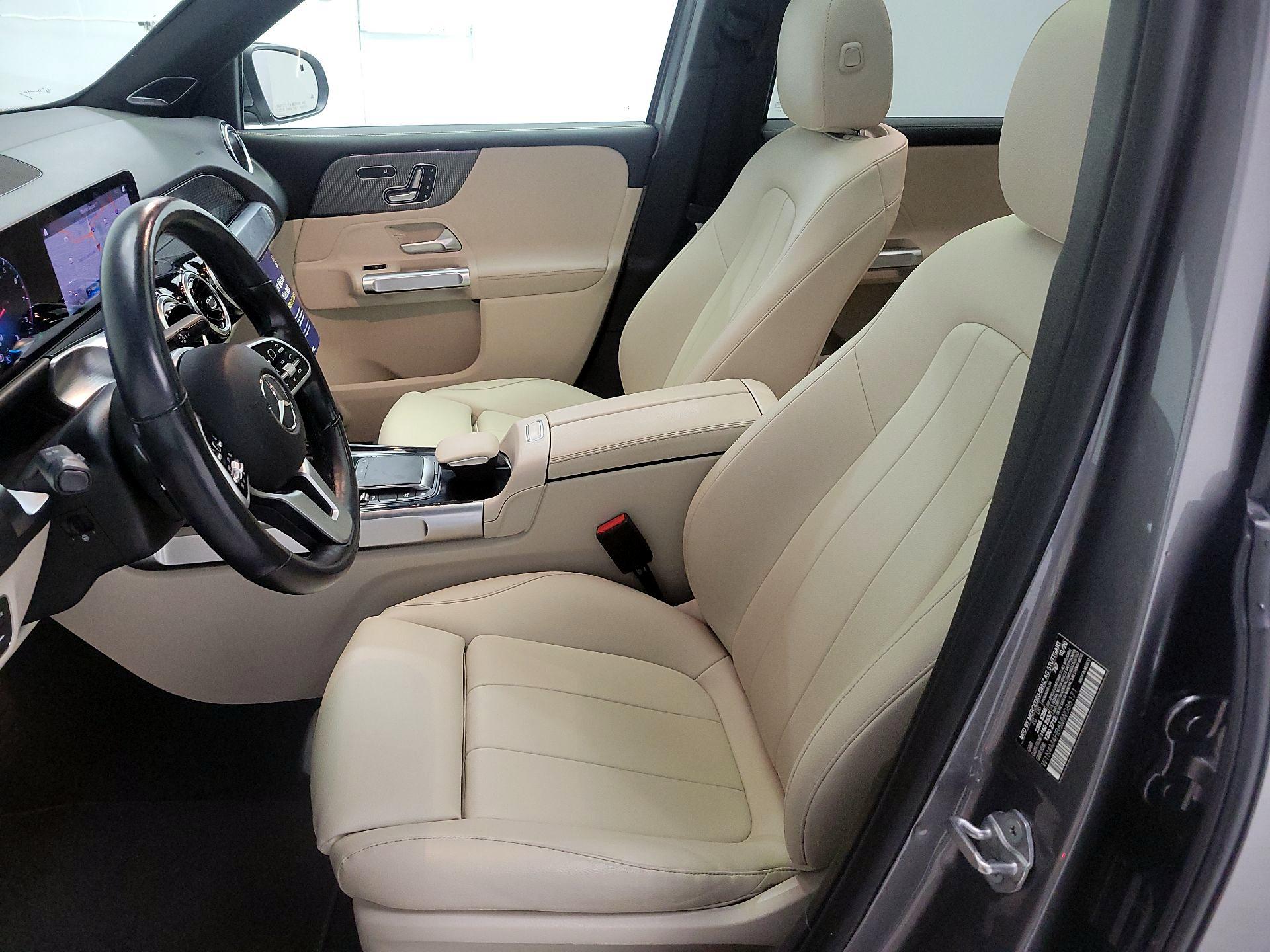 Thumbnail: 2021 Mercedes-Benz GLB - 11