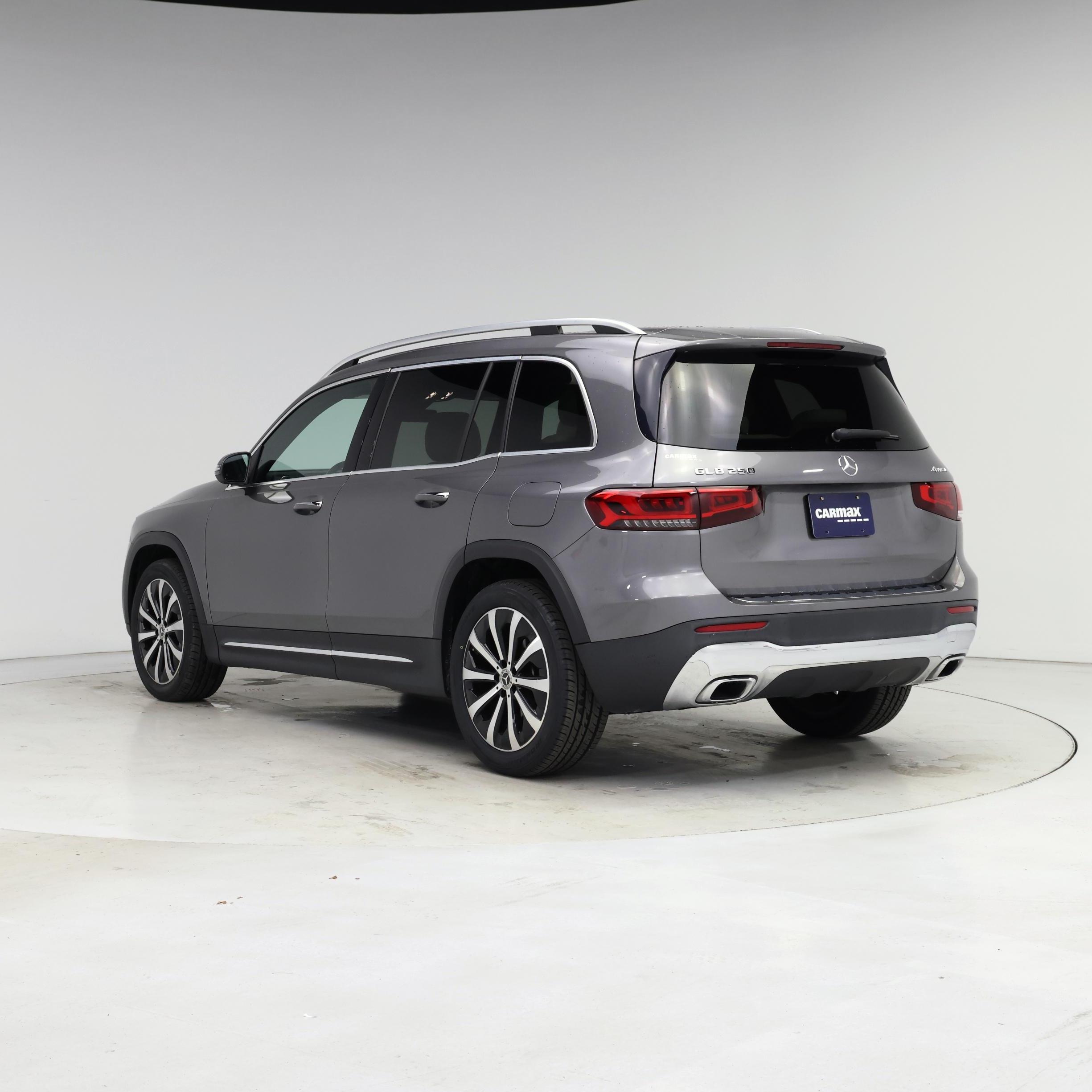 Thumbnail: 2021 Mercedes-Benz GLB - 2