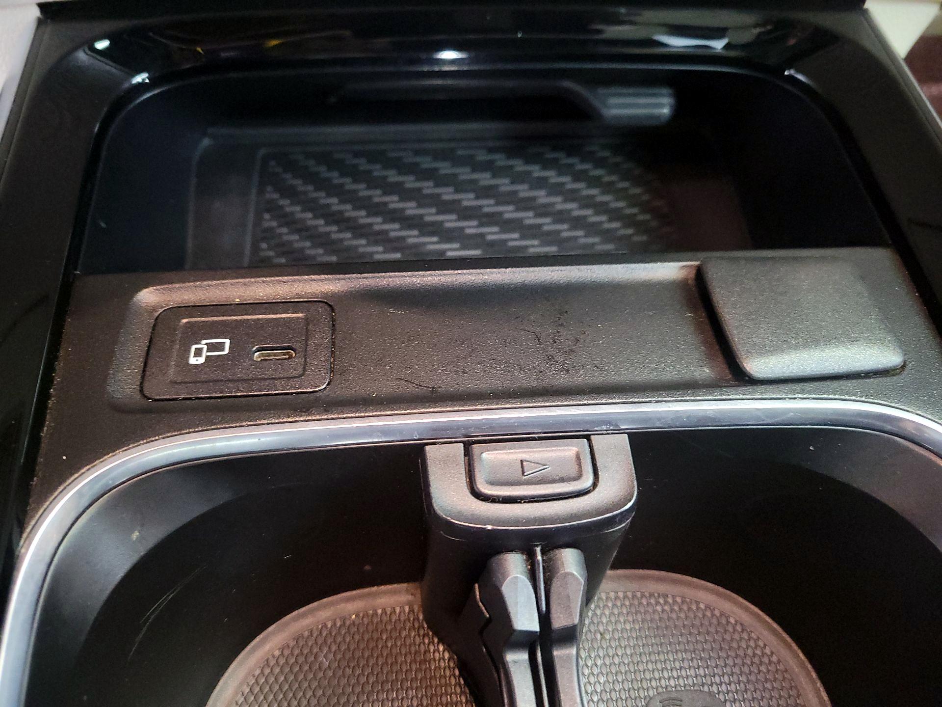 Thumbnail: 2021 Mercedes-Benz GLB - 19