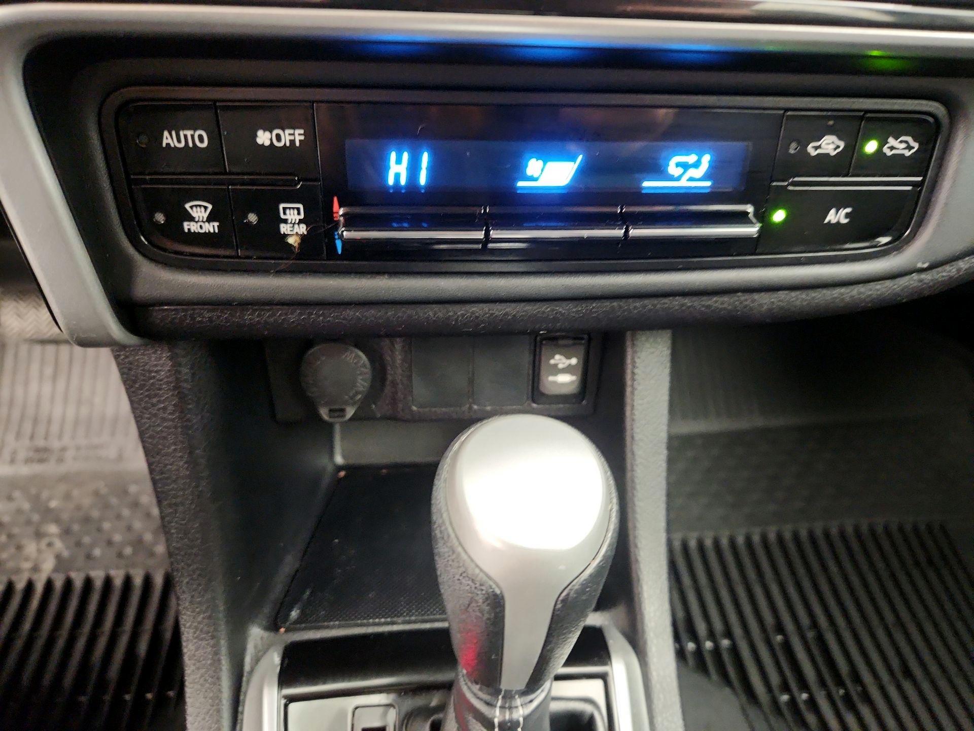 Thumbnail: 2019 Toyota Corolla - 16