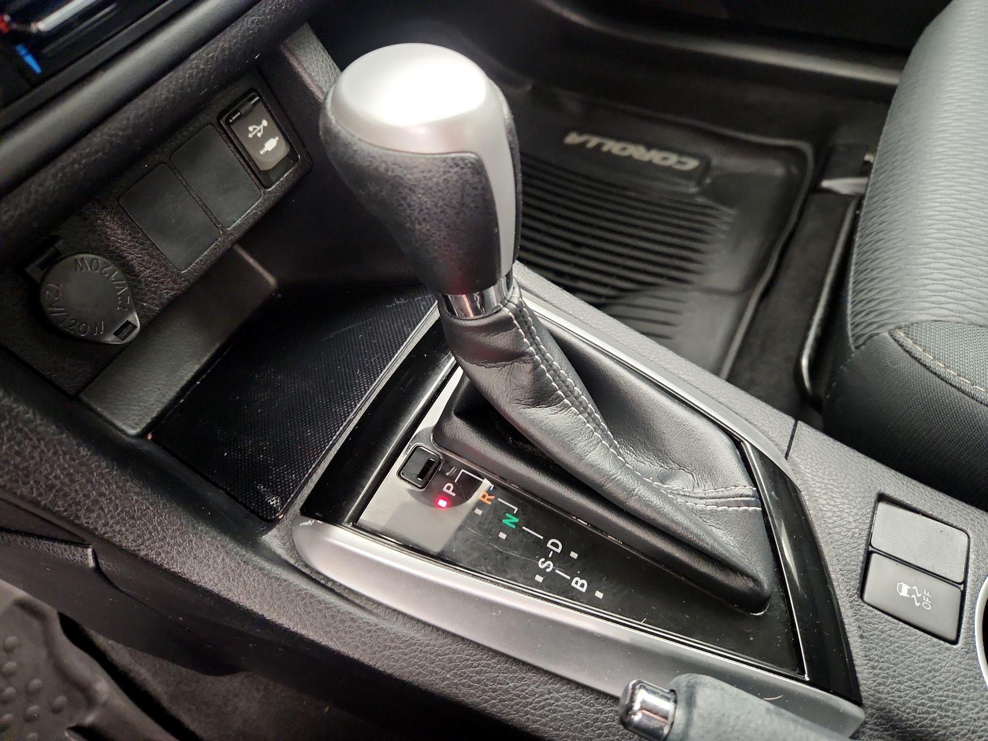 Thumbnail: 2019 Toyota Corolla - 17