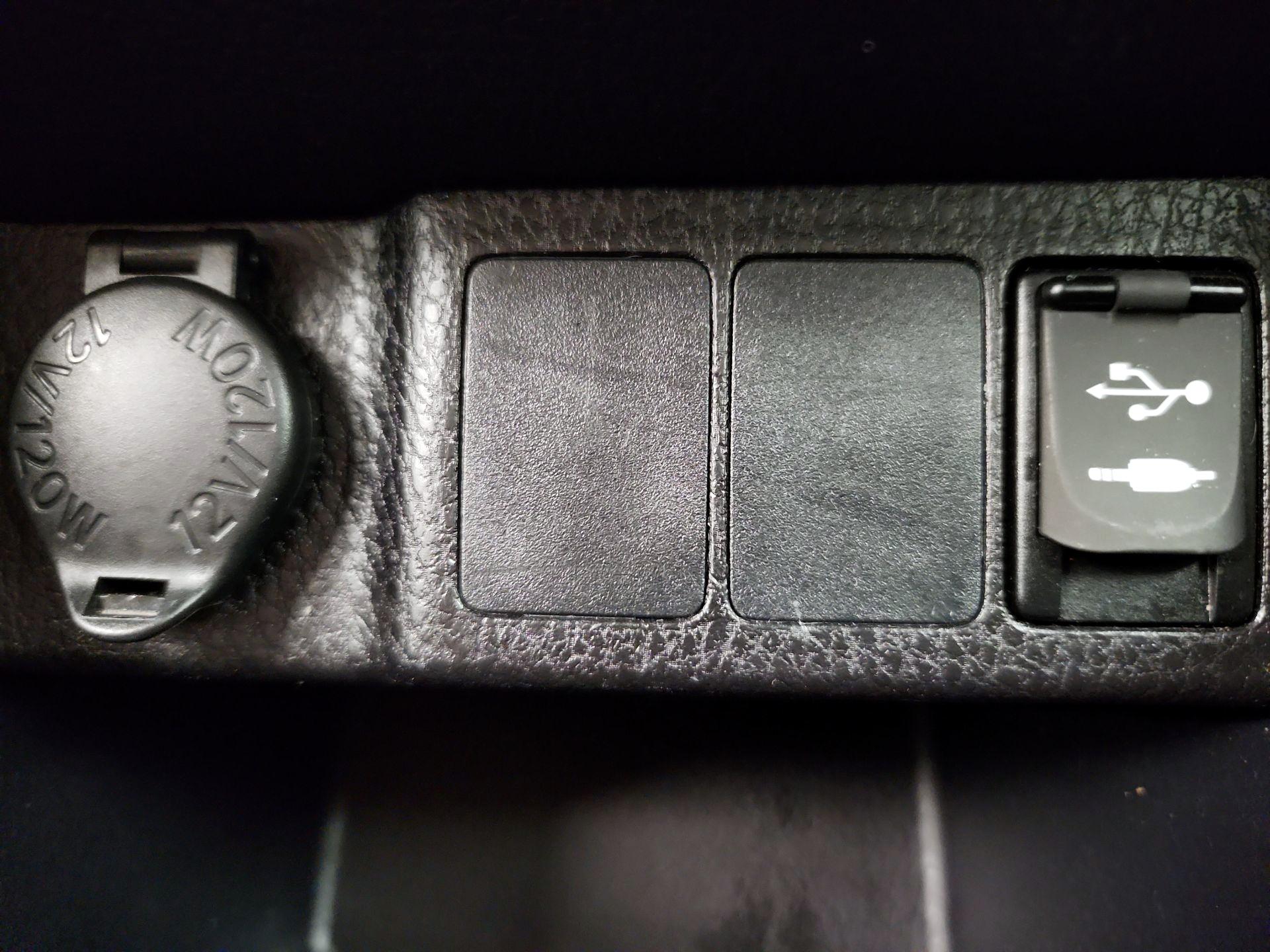 Thumbnail: 2019 Toyota Corolla - 18