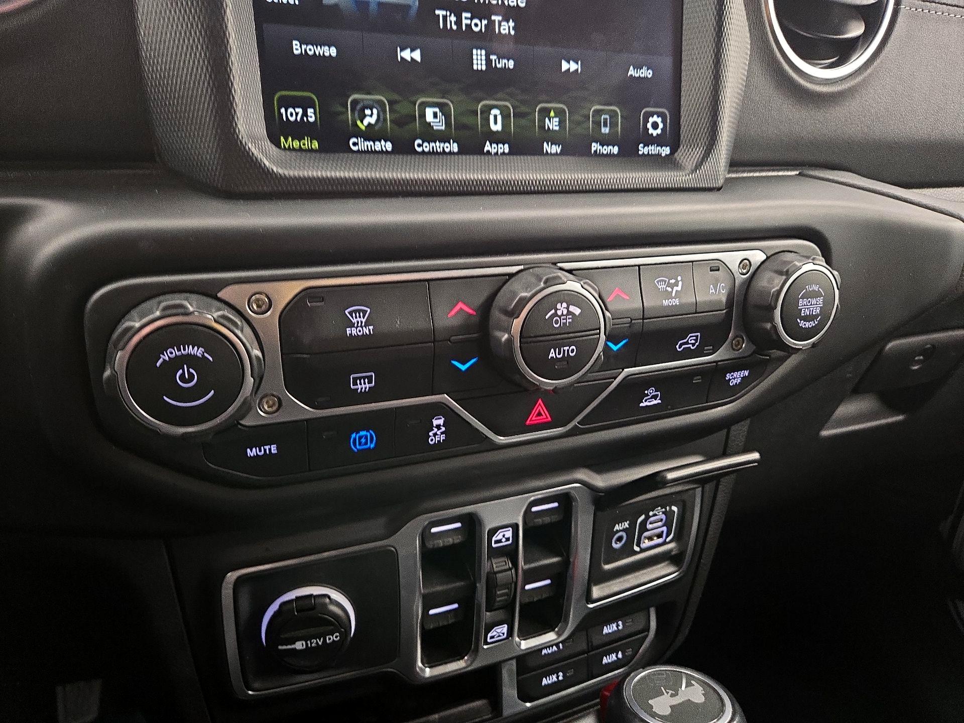 Thumbnail: 2023 Jeep Wrangler - 17