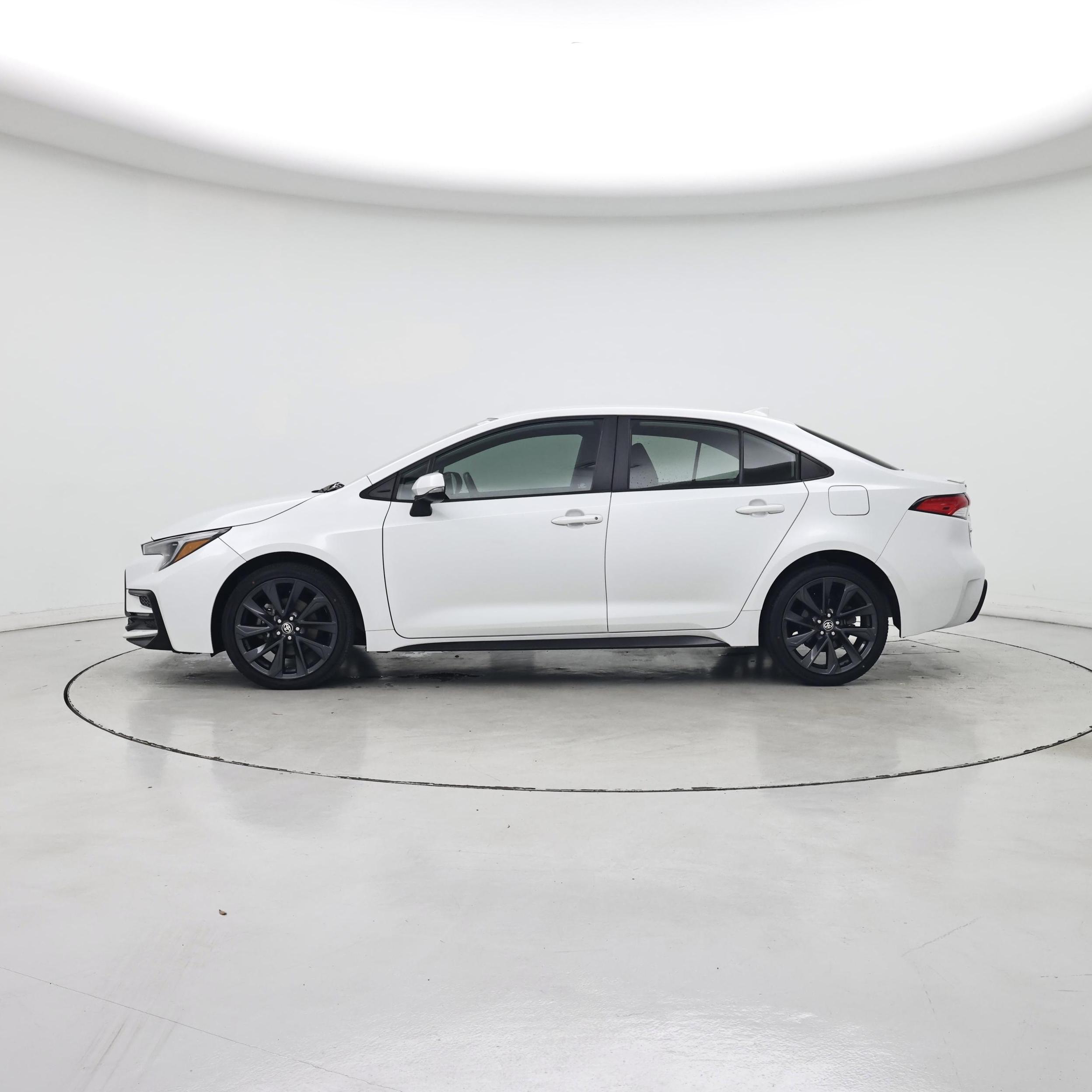 Thumbnail: 2024 Toyota Corolla - 3