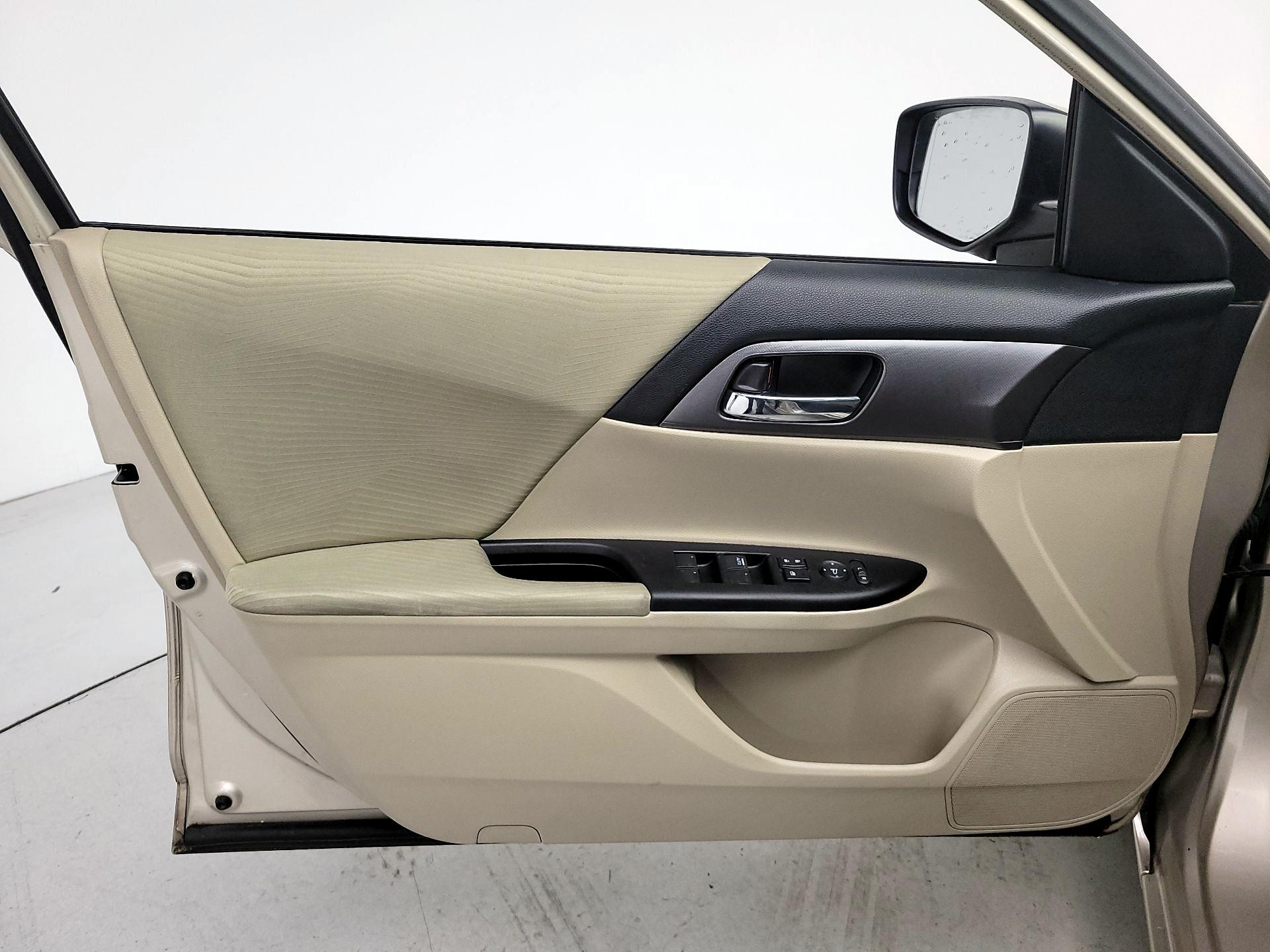 Thumbnail: 2015 Honda Accord - 12