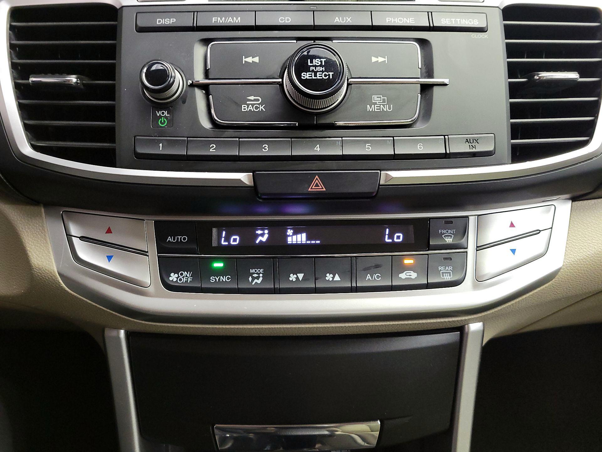 Thumbnail: 2015 Honda Accord - 16