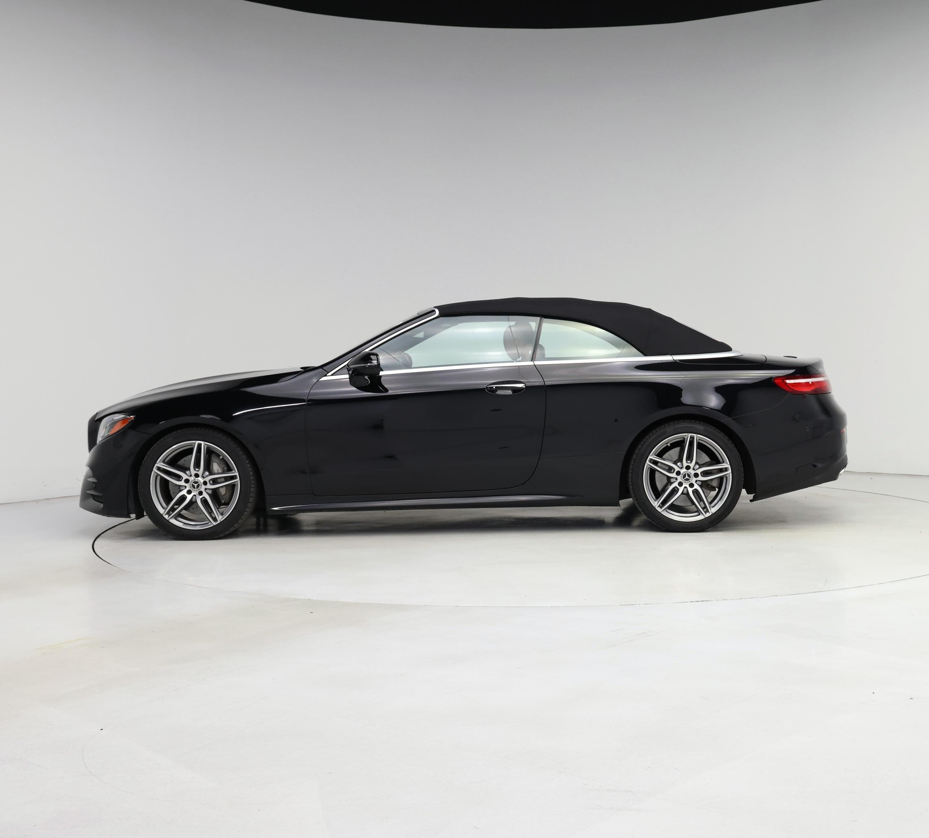 Thumbnail: 2018 Mercedes-Benz E-Class - 3