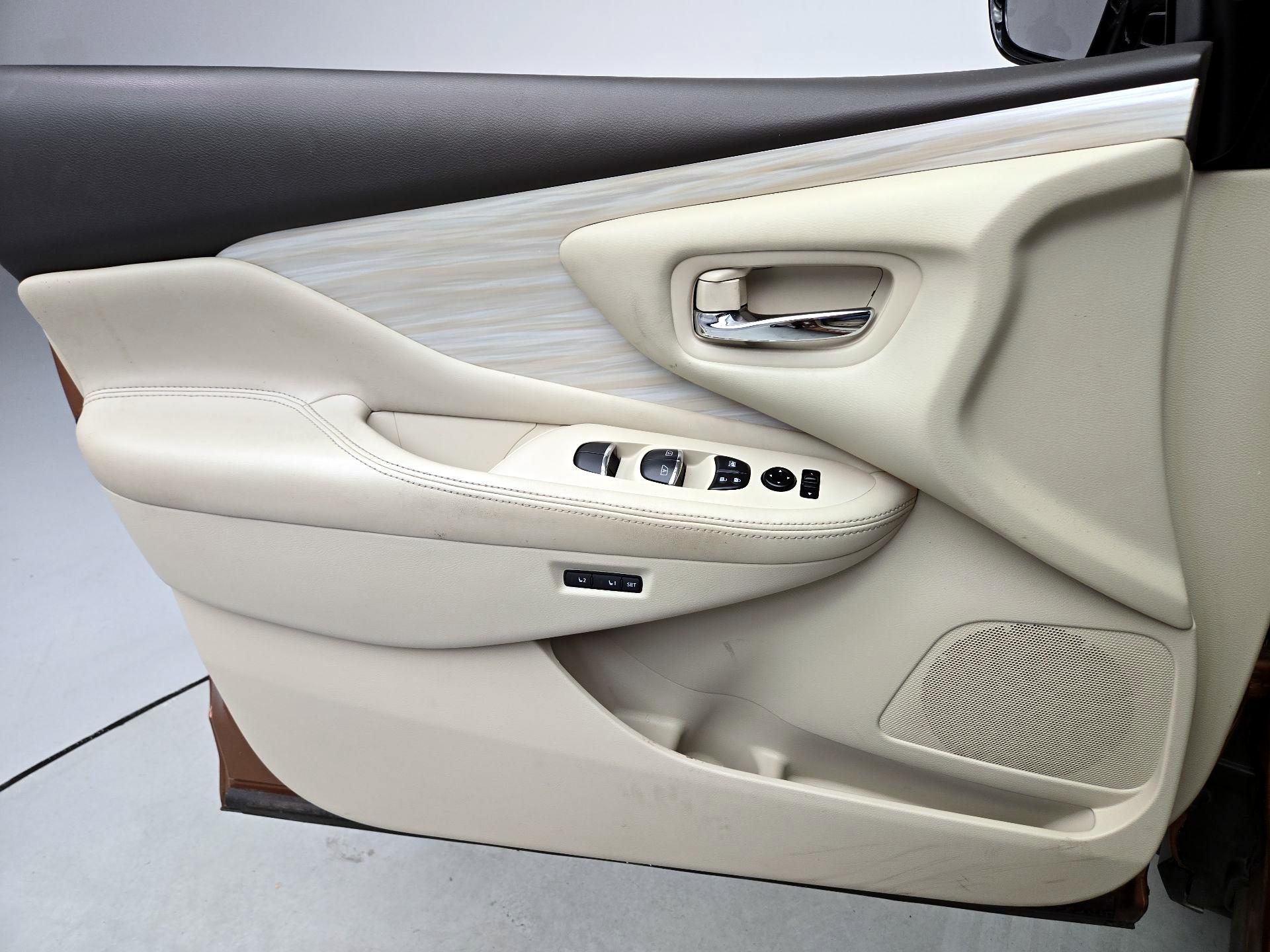 Thumbnail: 2015 Nissan Murano - 12