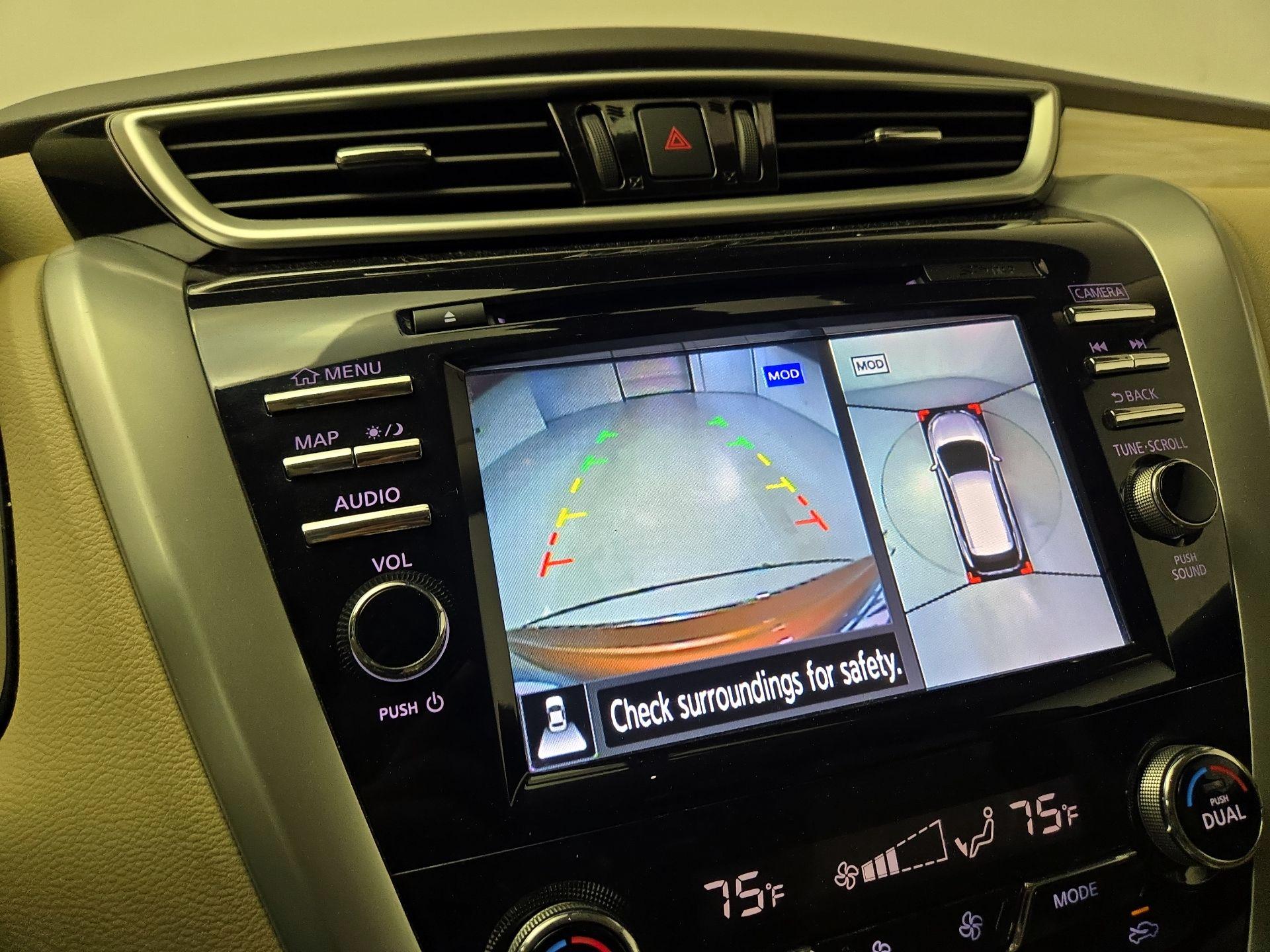 Thumbnail: 2015 Nissan Murano - 15