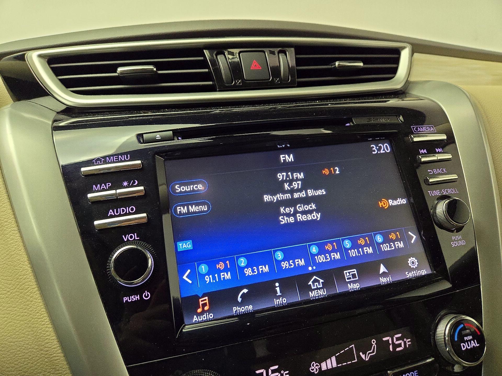 Thumbnail: 2015 Nissan Murano - 16