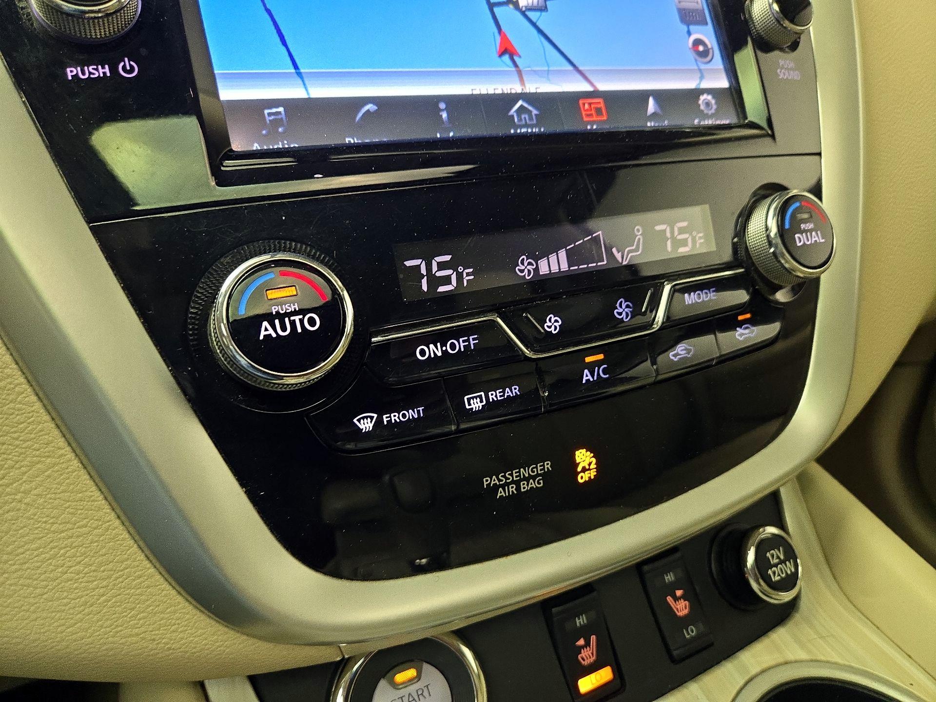 Thumbnail: 2015 Nissan Murano - 17