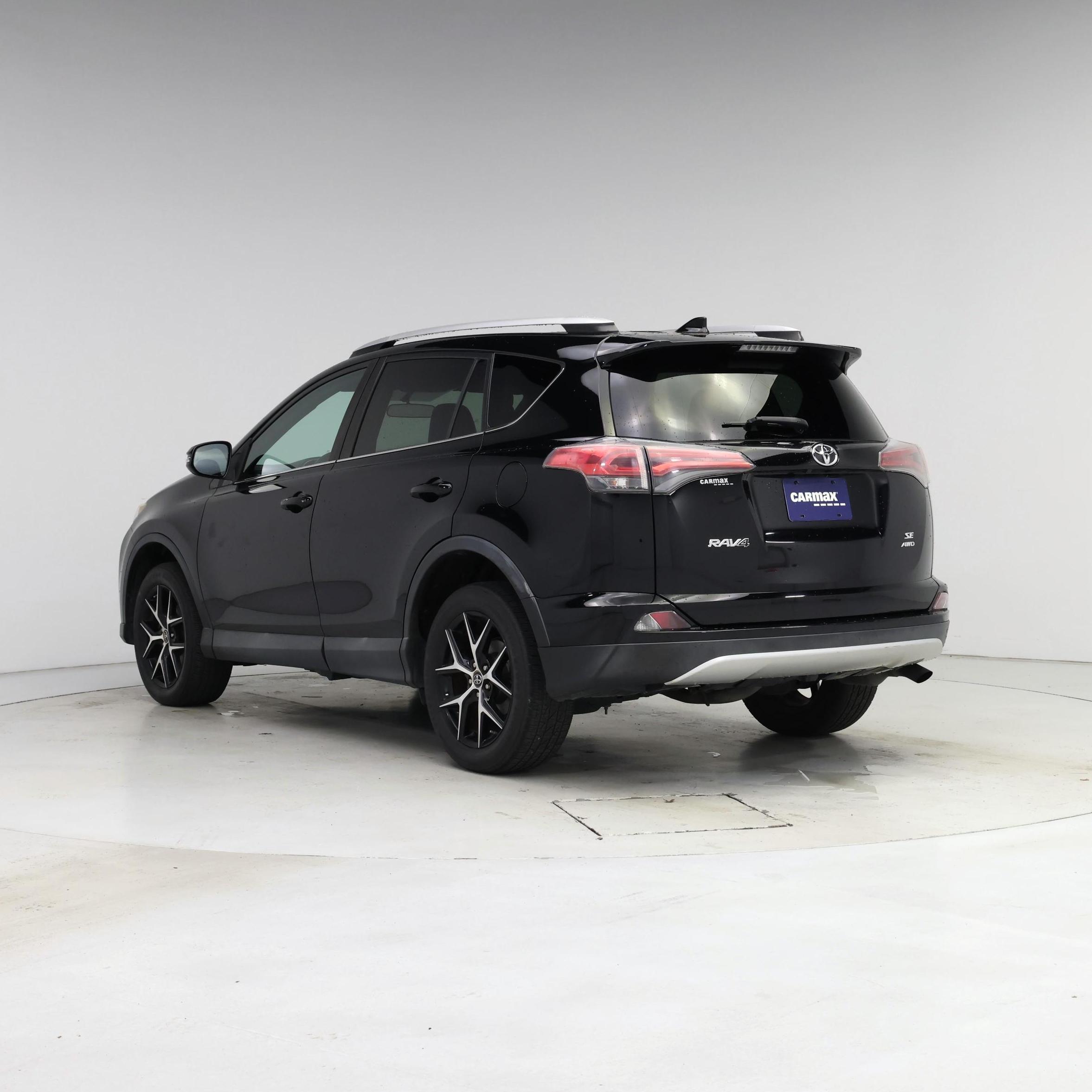 Thumbnail: 2016 Toyota RAV4 - 2