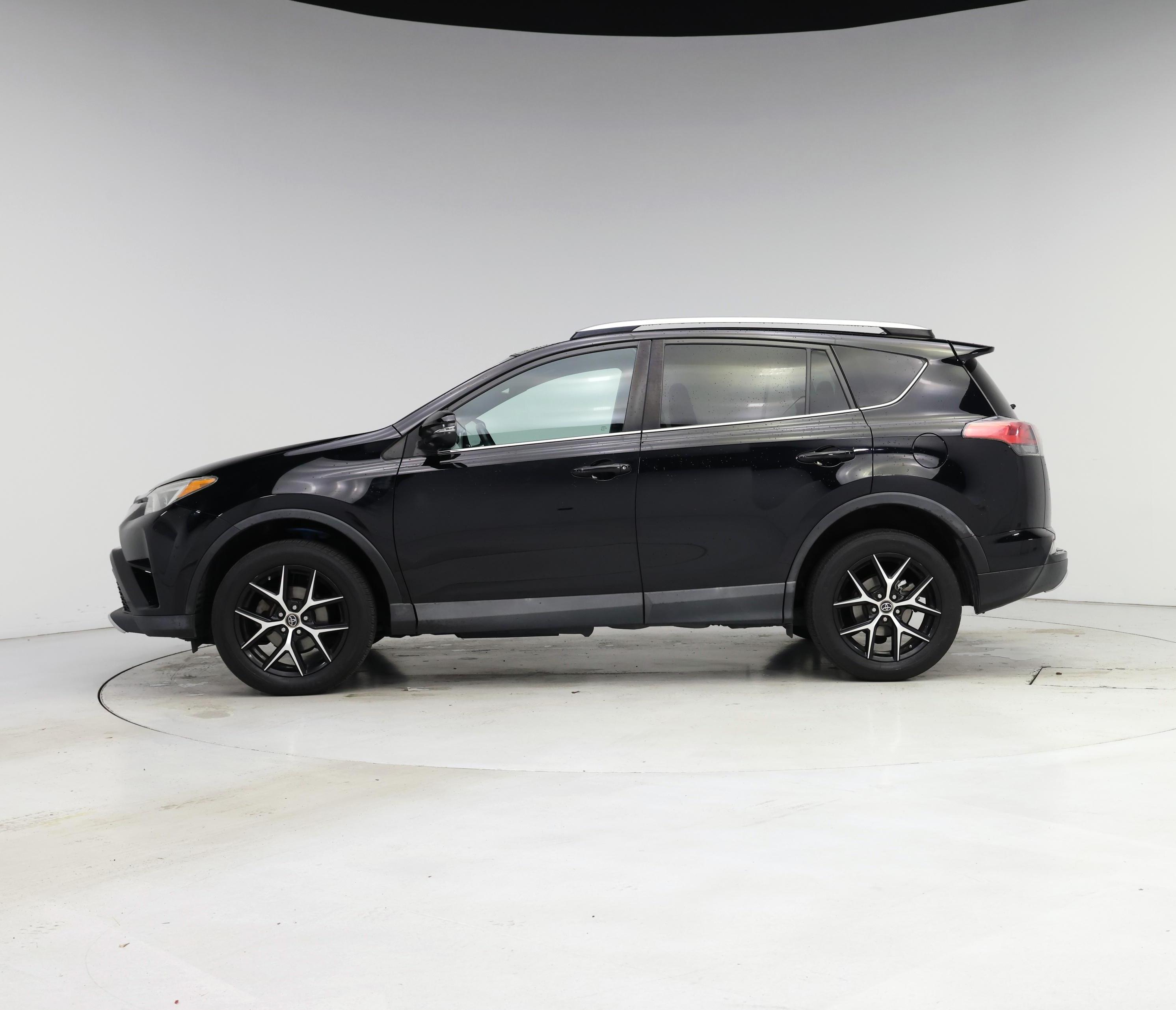 Thumbnail: 2016 Toyota RAV4 - 3