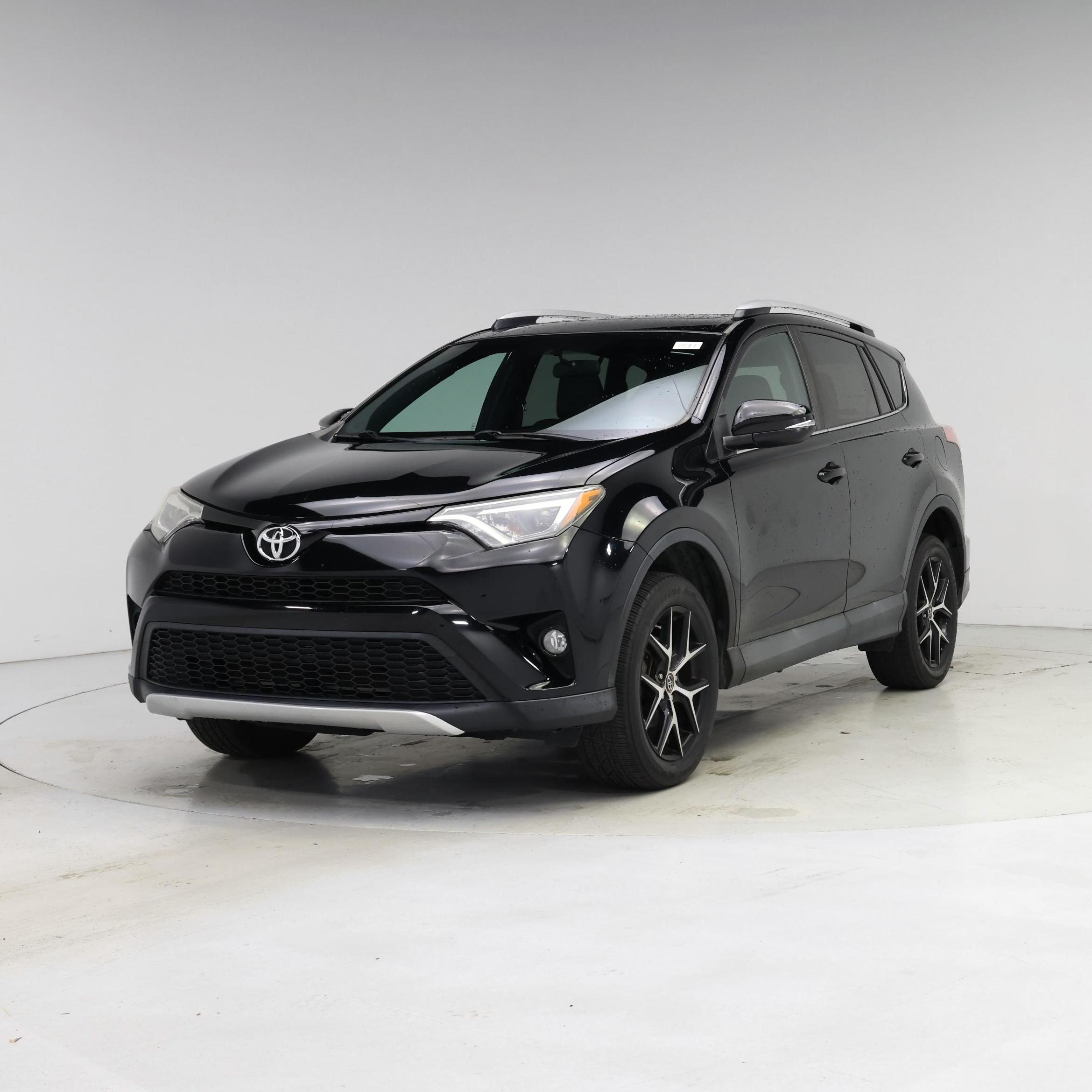 Thumbnail: 2016 Toyota RAV4 - 4