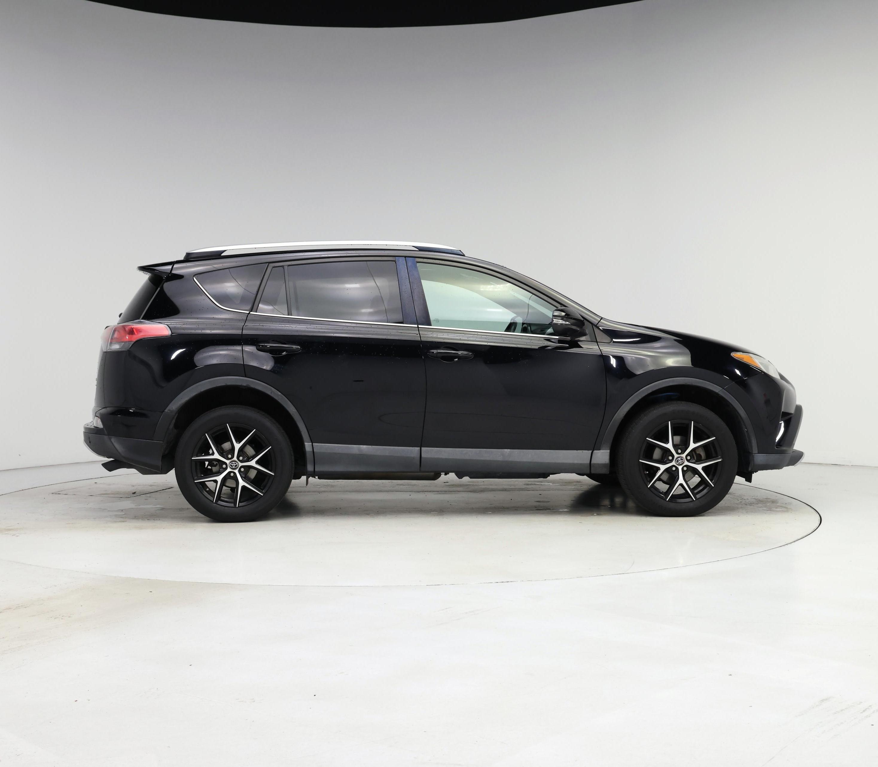 Thumbnail: 2016 Toyota RAV4 - 7