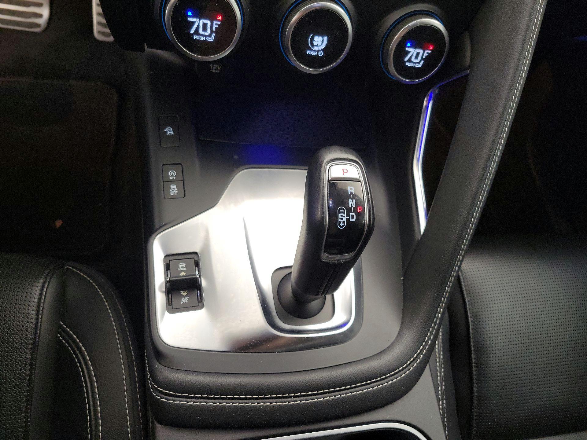 Thumbnail: 2019 Jaguar E-Pace - 18