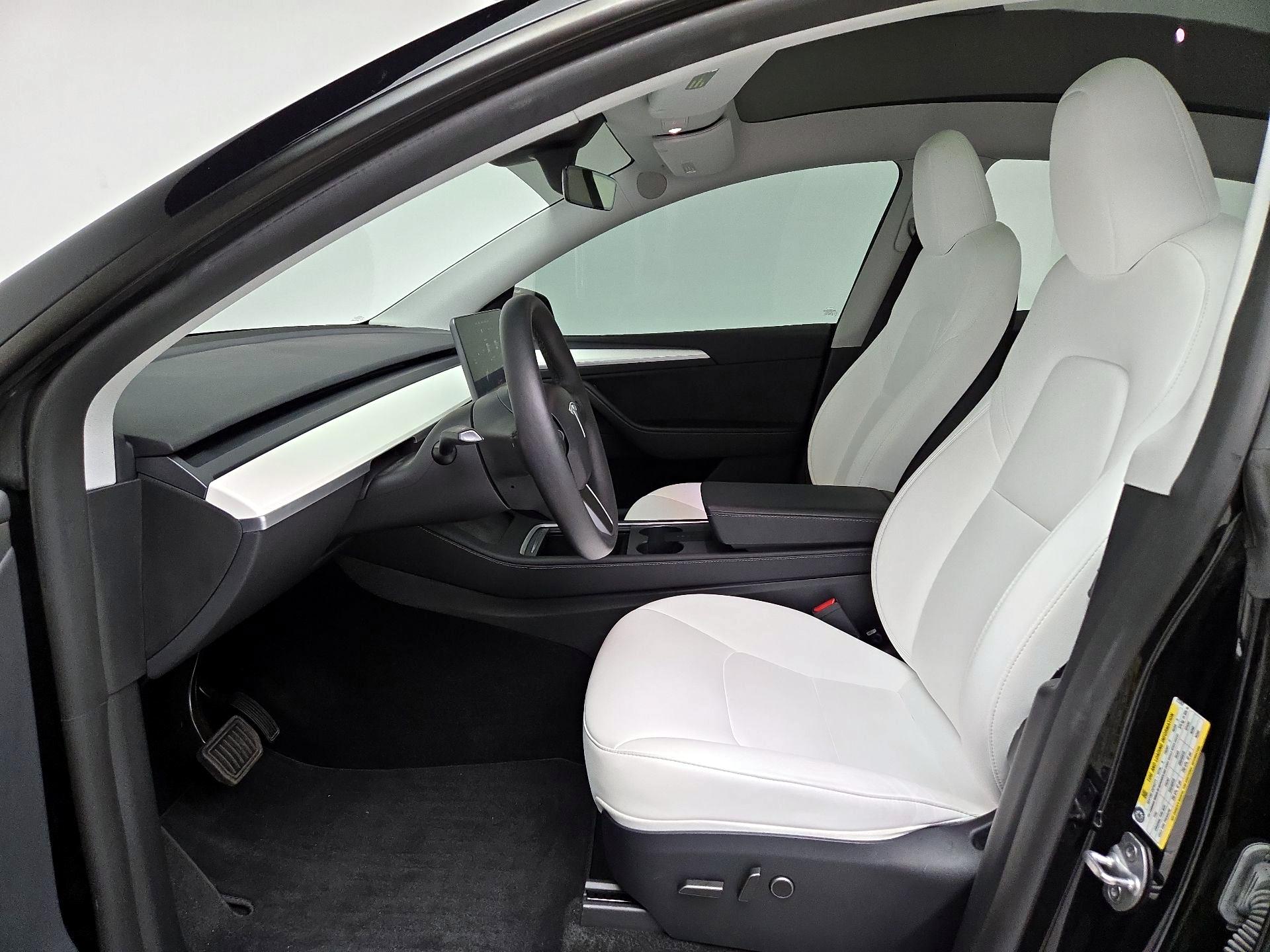 Thumbnail: 2024 Tesla Model Y - 11