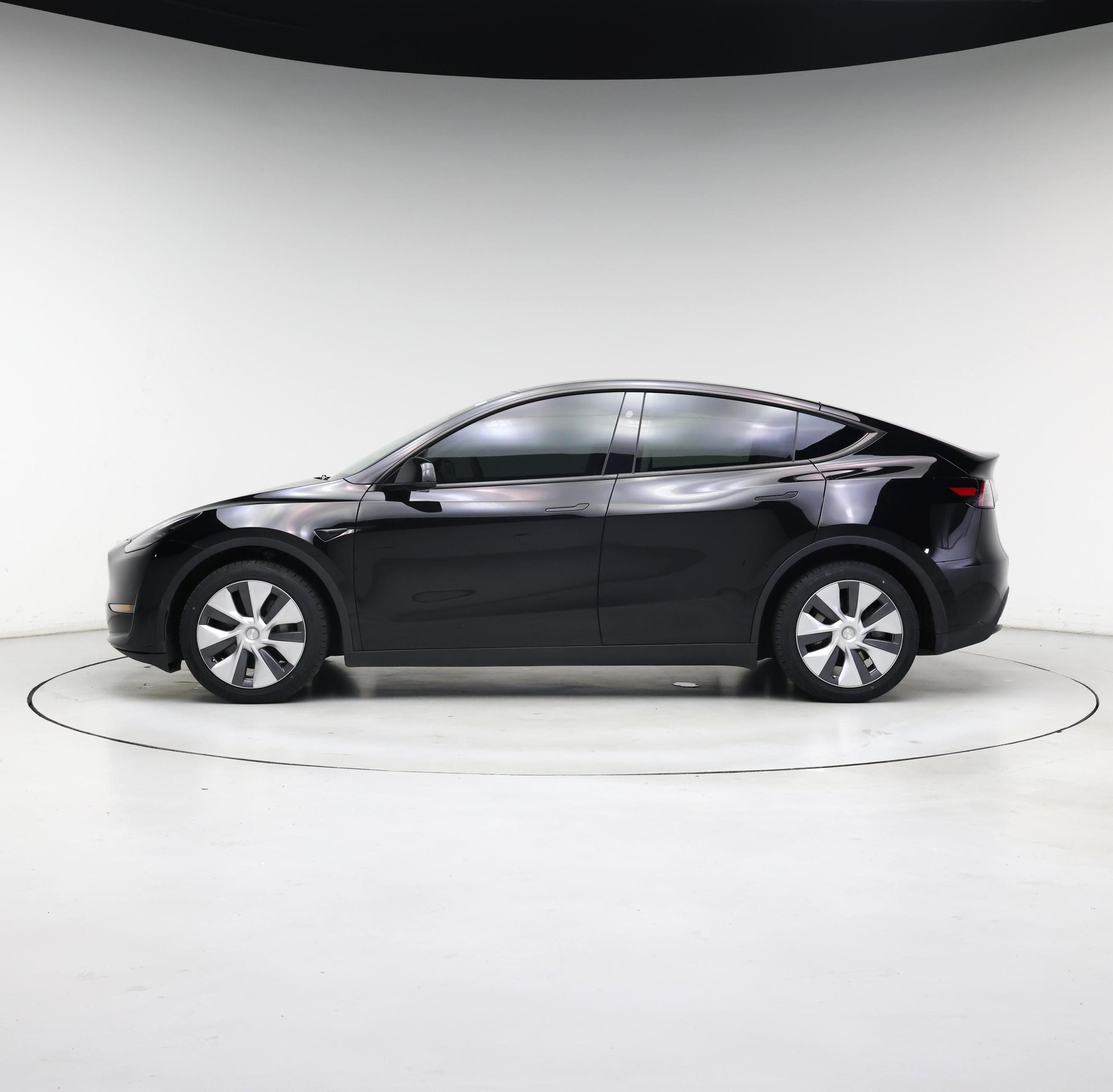 Thumbnail: 2024 Tesla Model Y - 3