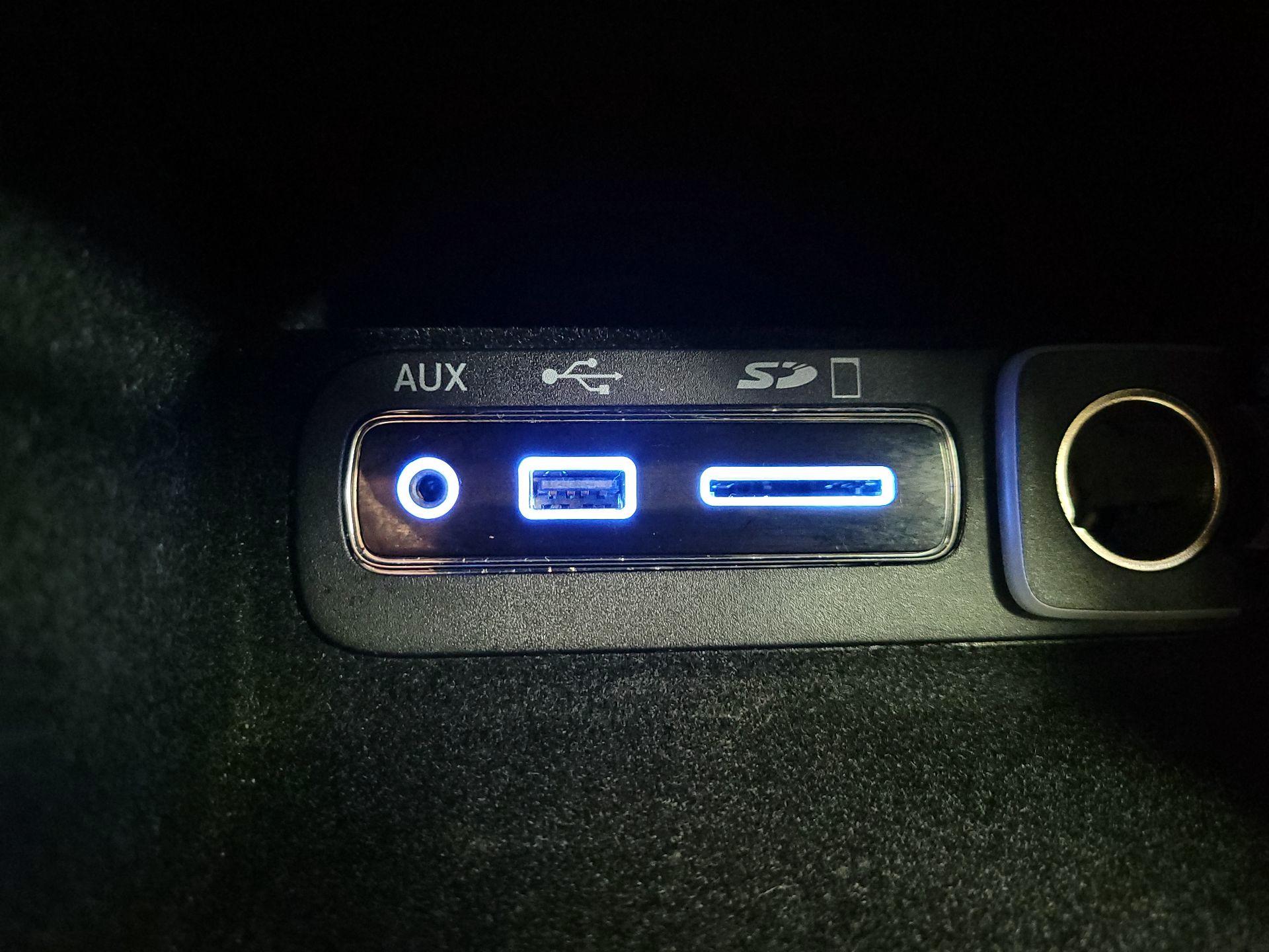 Thumbnail: 2017 Jeep Grand Cherokee - 19