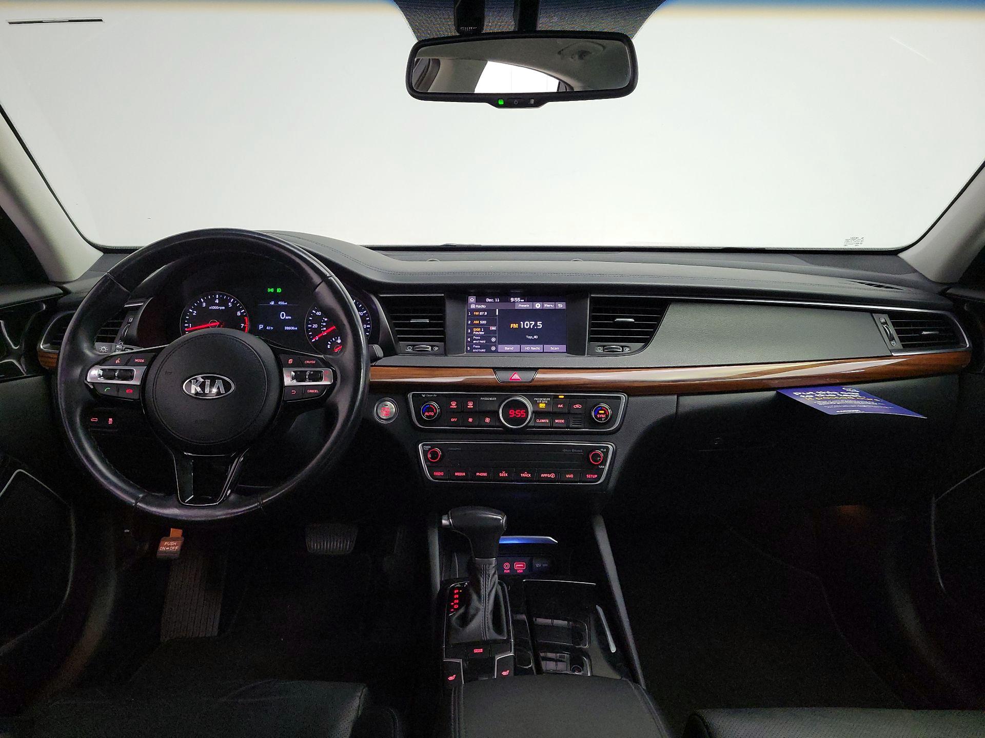 Thumbnail: 2017 Kia Cadenza - 9