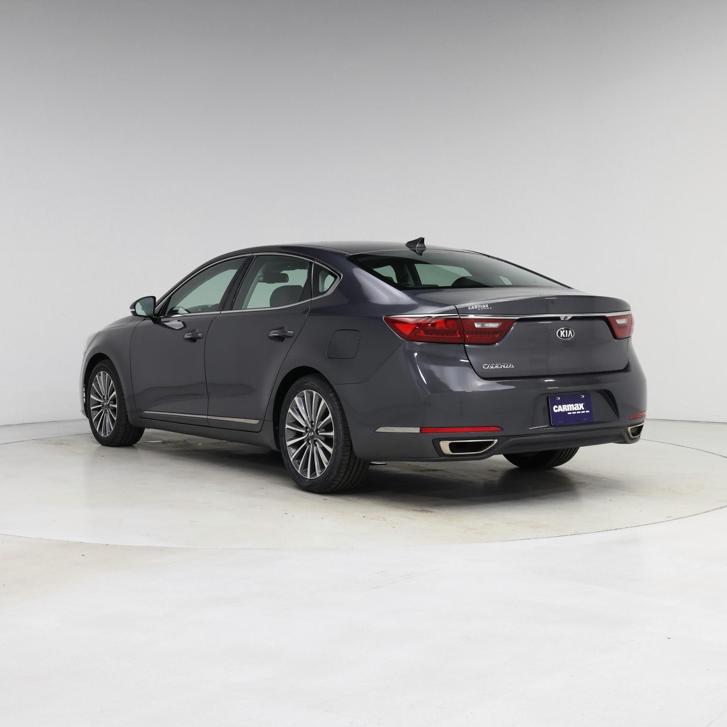 Thumbnail: 2017 Kia Cadenza - 2