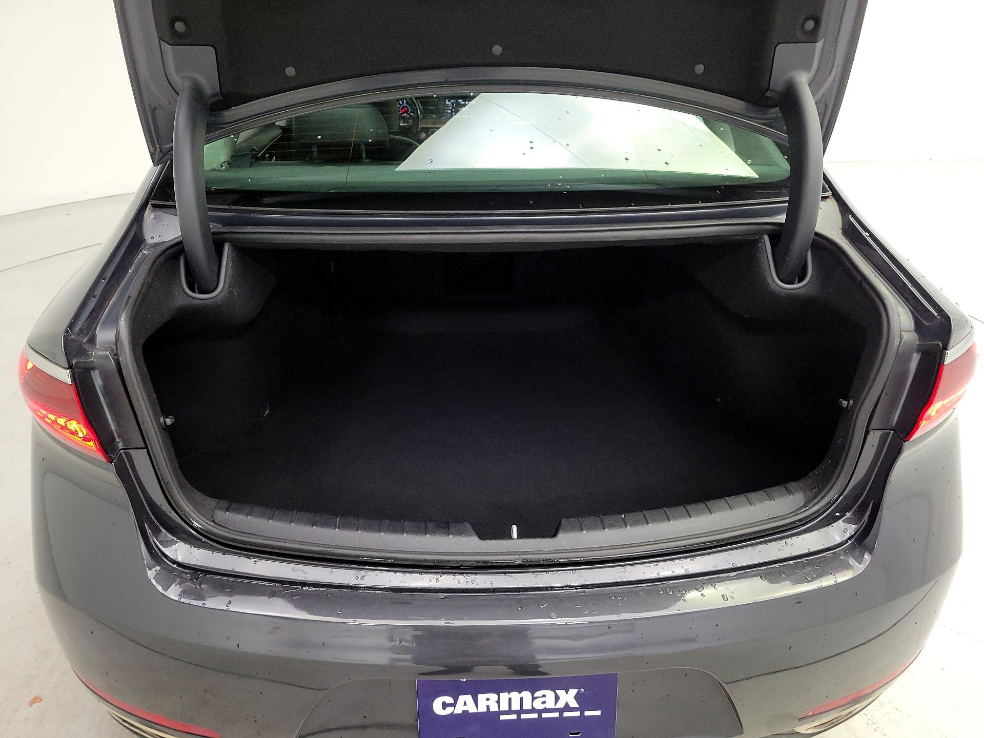 Thumbnail: 2017 Kia Cadenza - 20