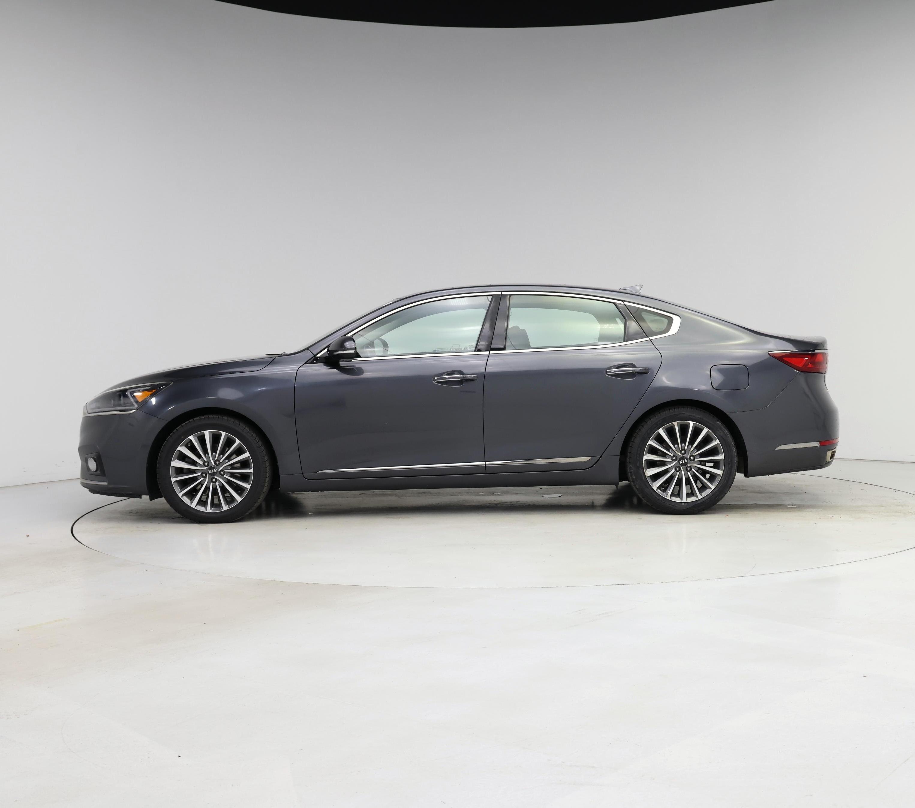 Thumbnail: 2017 Kia Cadenza - 3