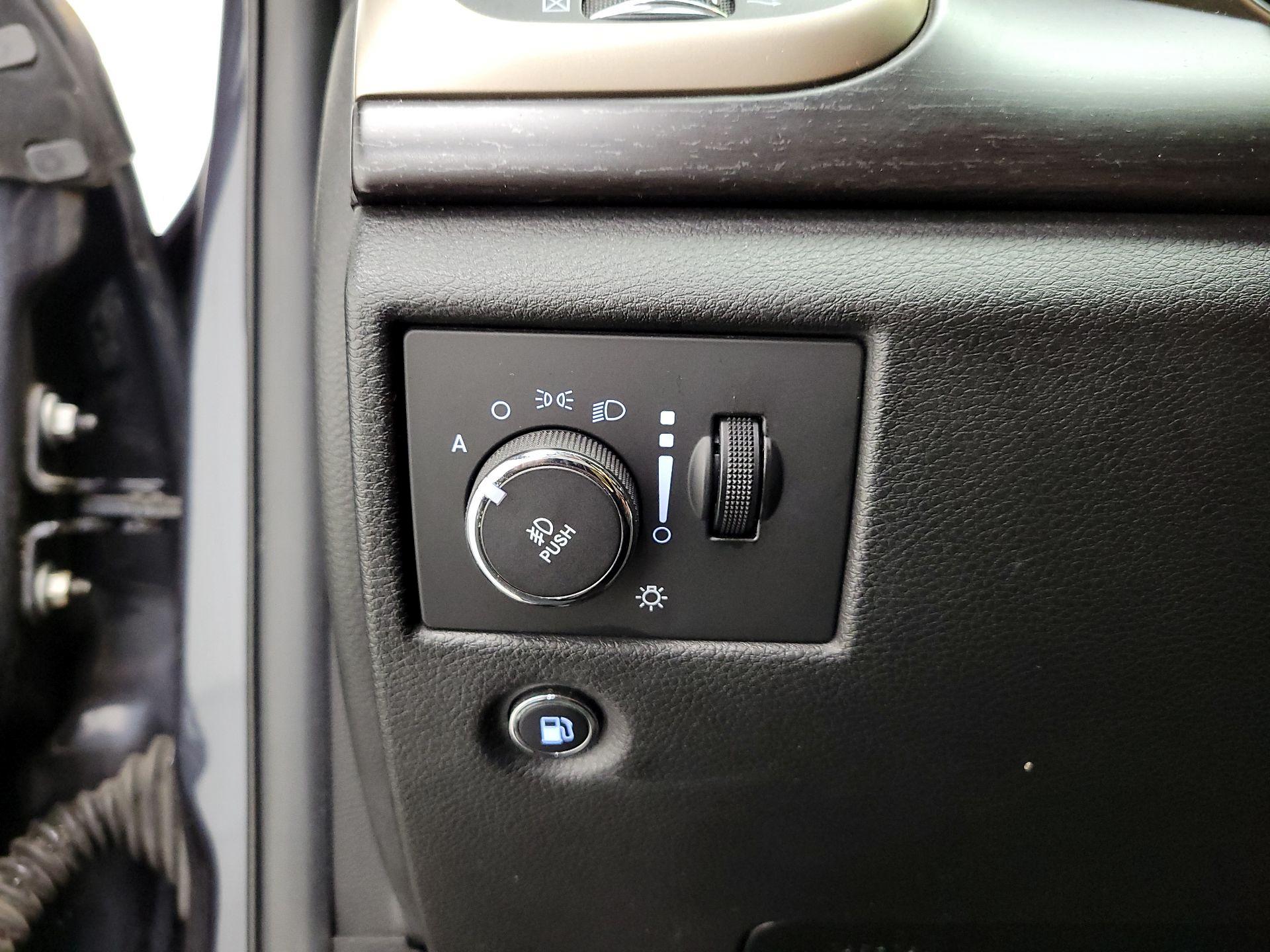 Thumbnail: 2014 Jeep Grand Cherokee - 13