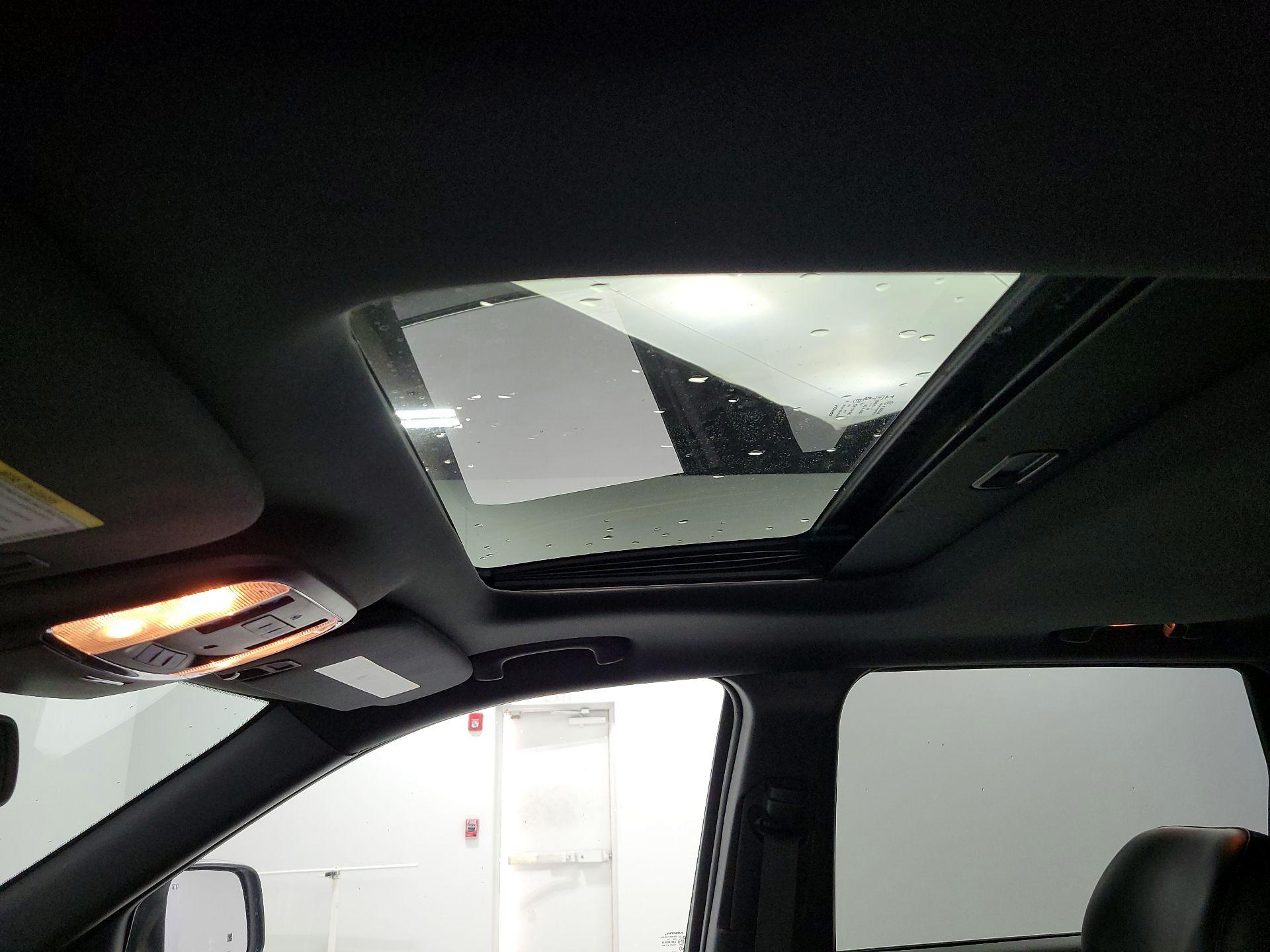 Thumbnail: 2014 Jeep Grand Cherokee - 18