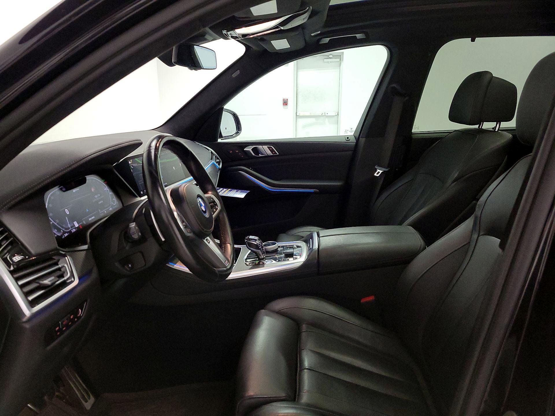 Thumbnail: 2022 BMW X5 - 11