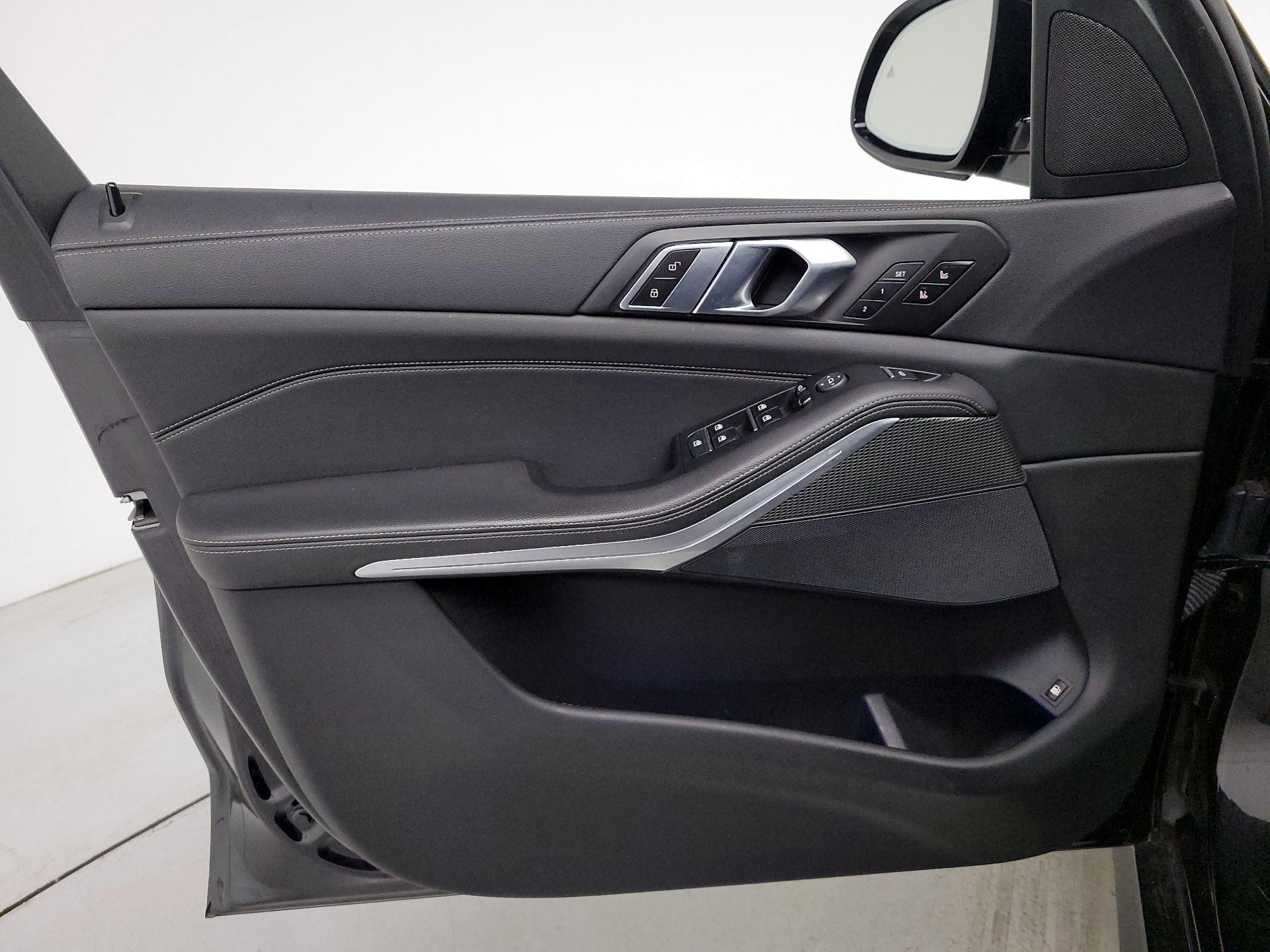 Thumbnail: 2022 BMW X5 - 12