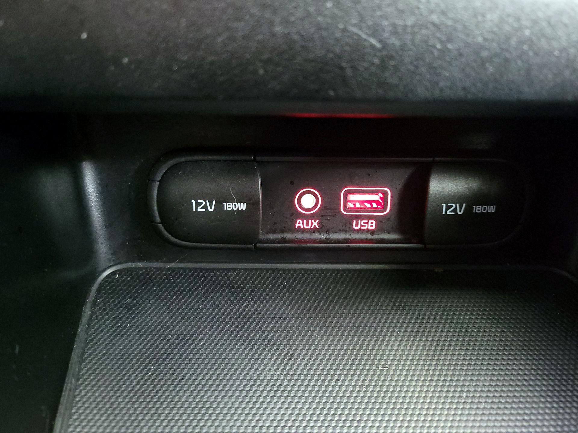 Thumbnail: 2020 Kia Forte - 18