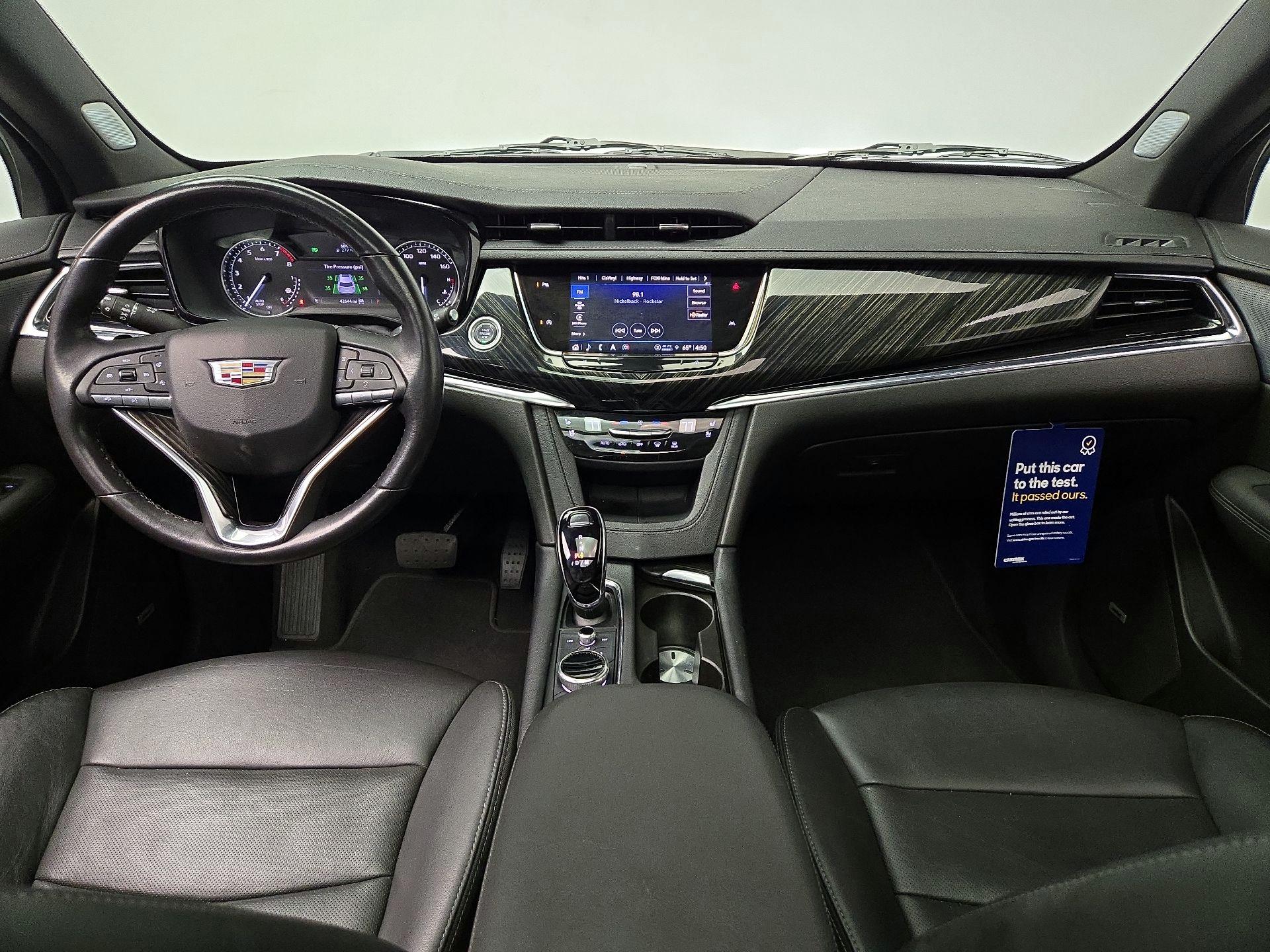 Thumbnail: 2023 Cadillac XT6 - 9