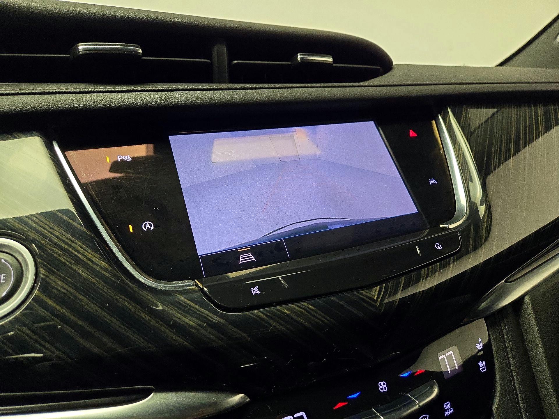 Thumbnail: 2023 Cadillac XT6 - 15