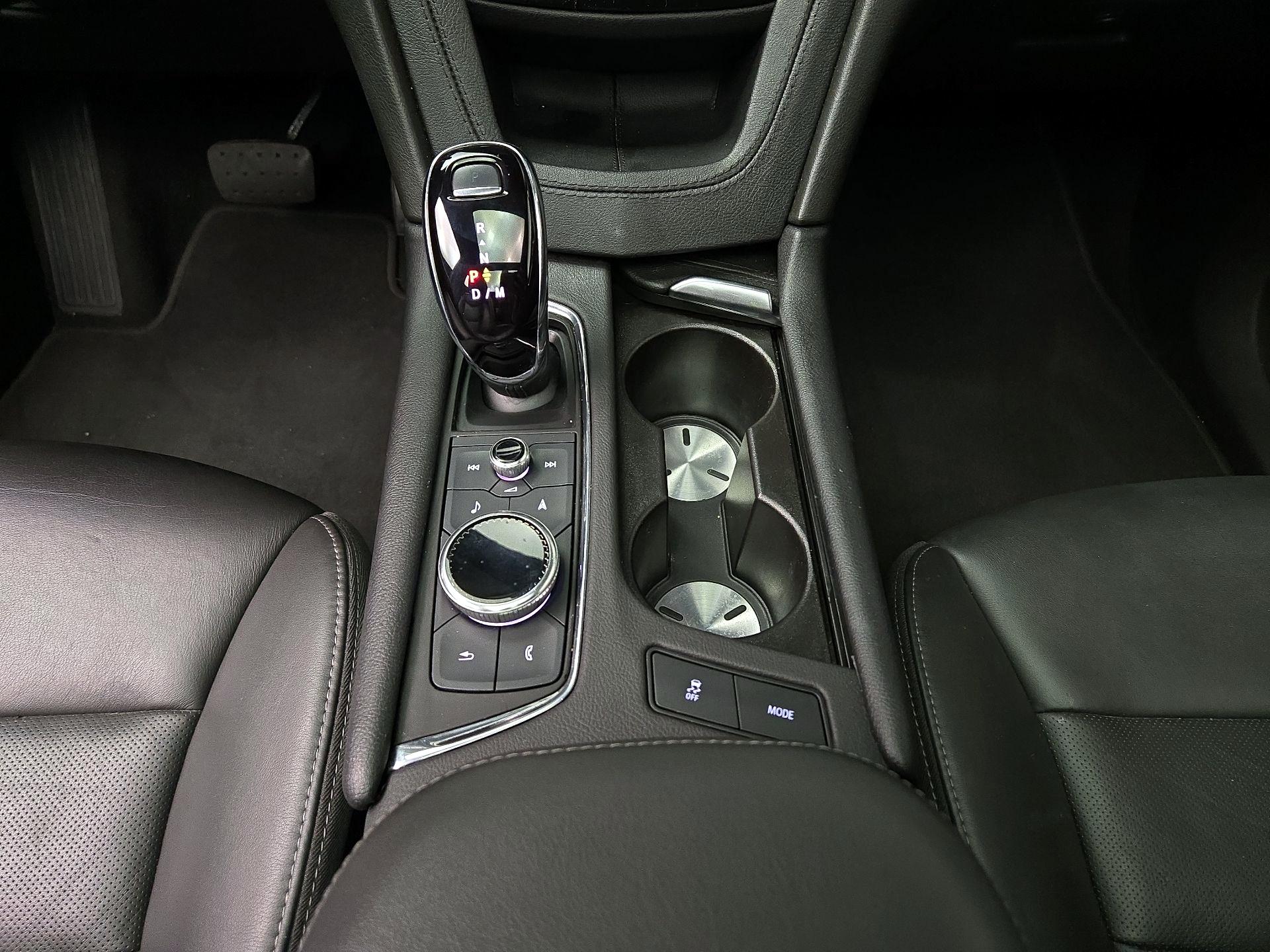 Thumbnail: 2023 Cadillac XT6 - 18