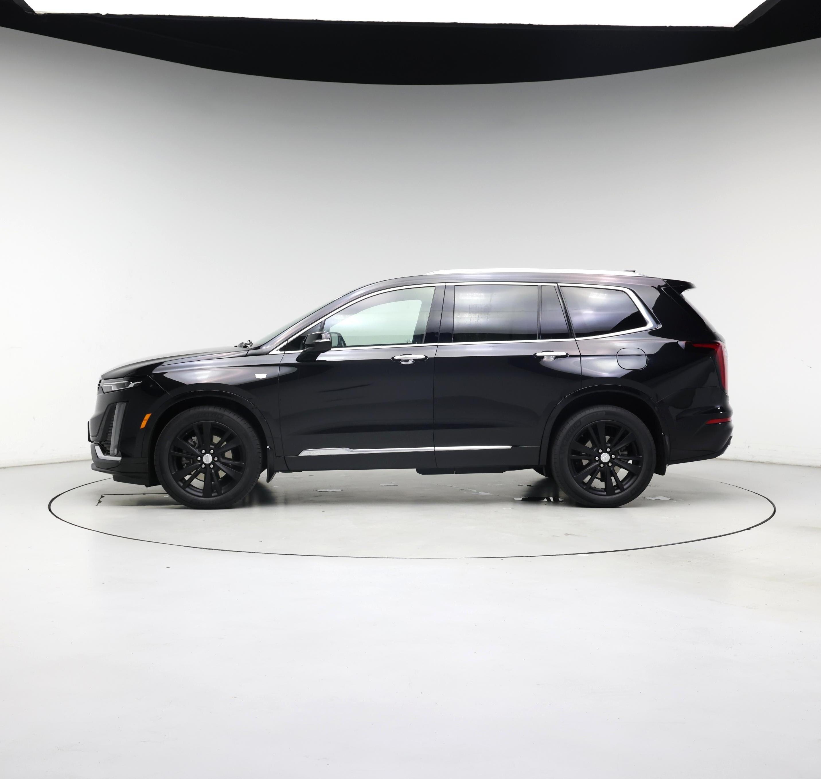 Thumbnail: 2023 Cadillac XT6 - 3