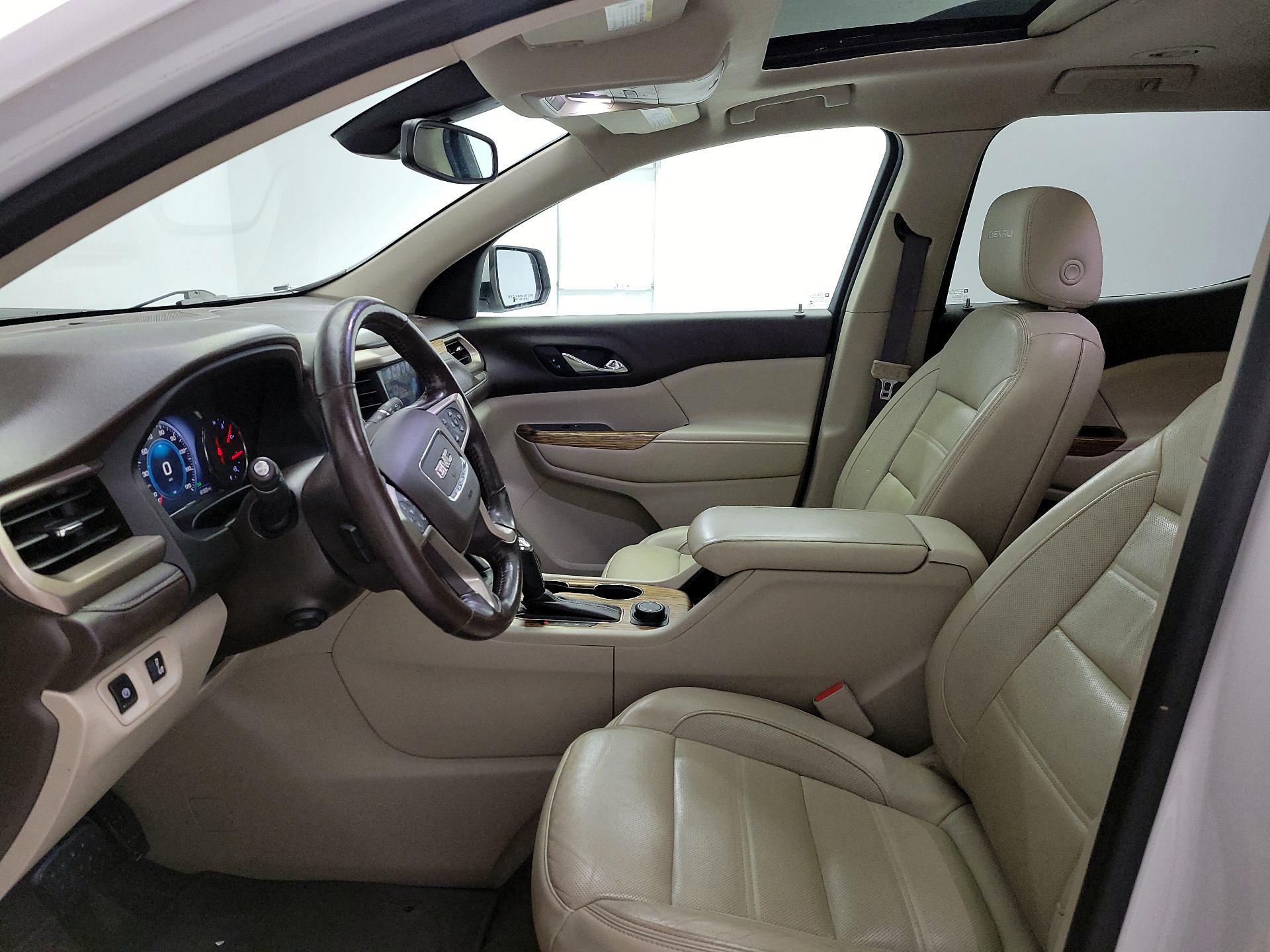 Thumbnail: 2017 GMC Acadia - 11