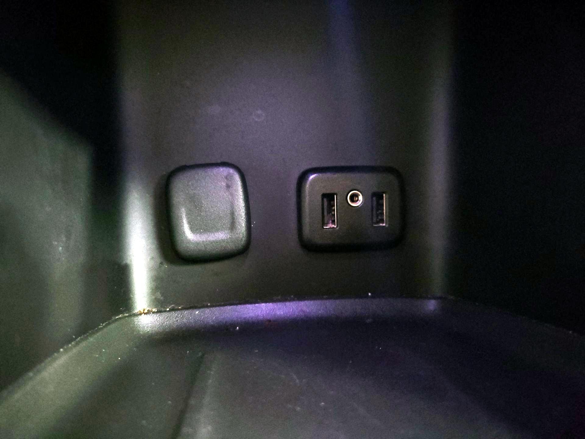 Thumbnail: 2017 GMC Acadia - 19